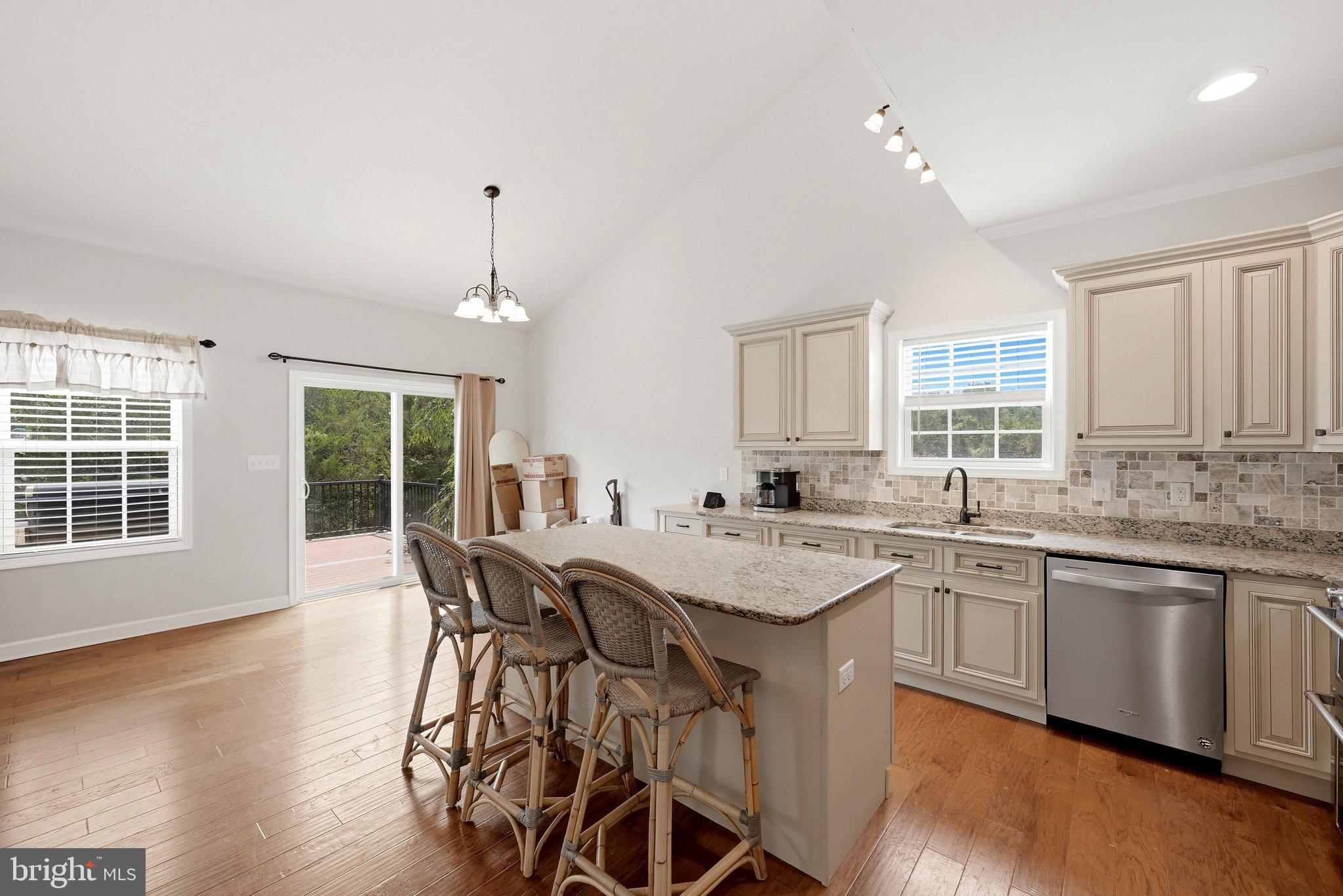 THISTLE LANDING - Residential