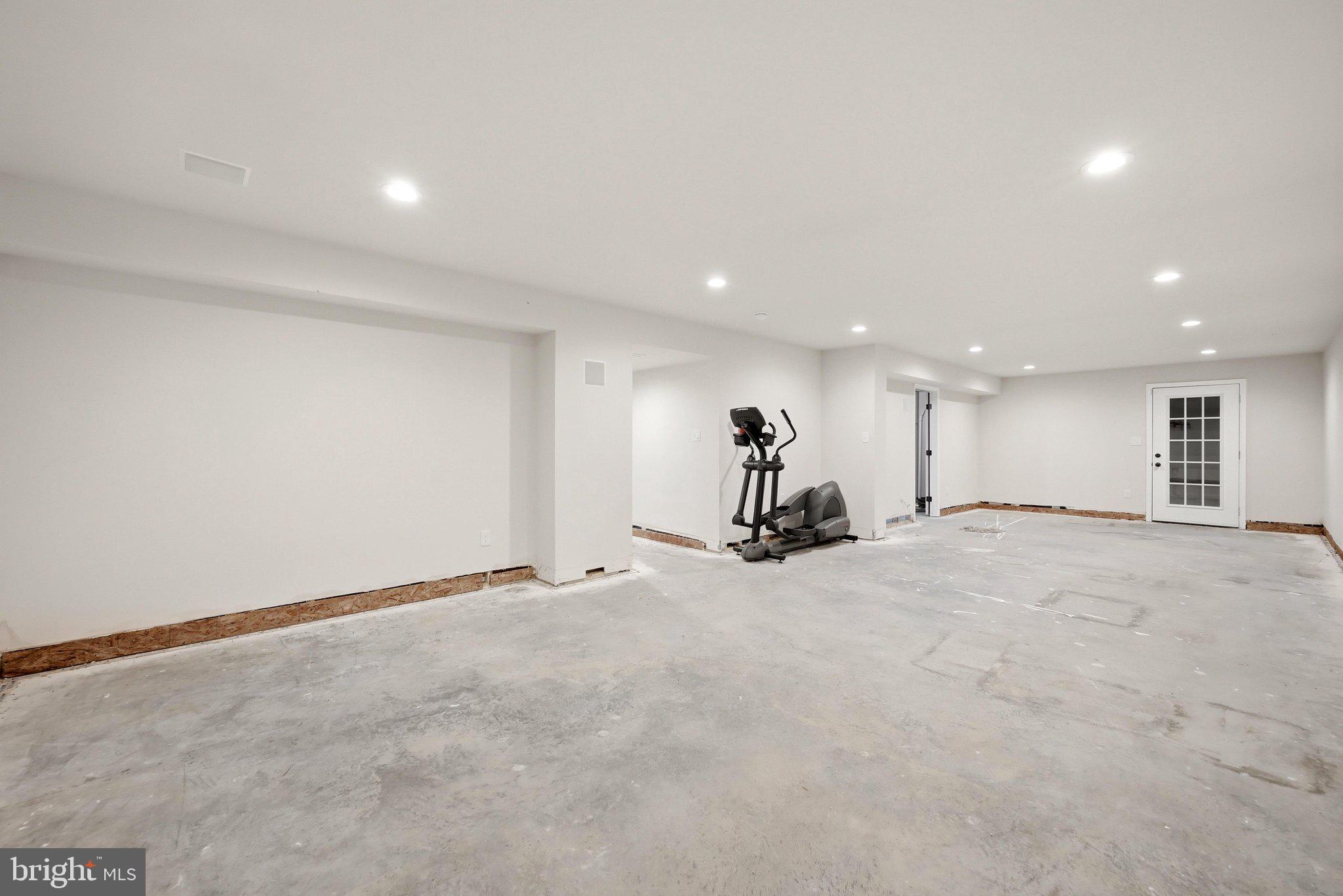 THISTLE LANDING - Residential