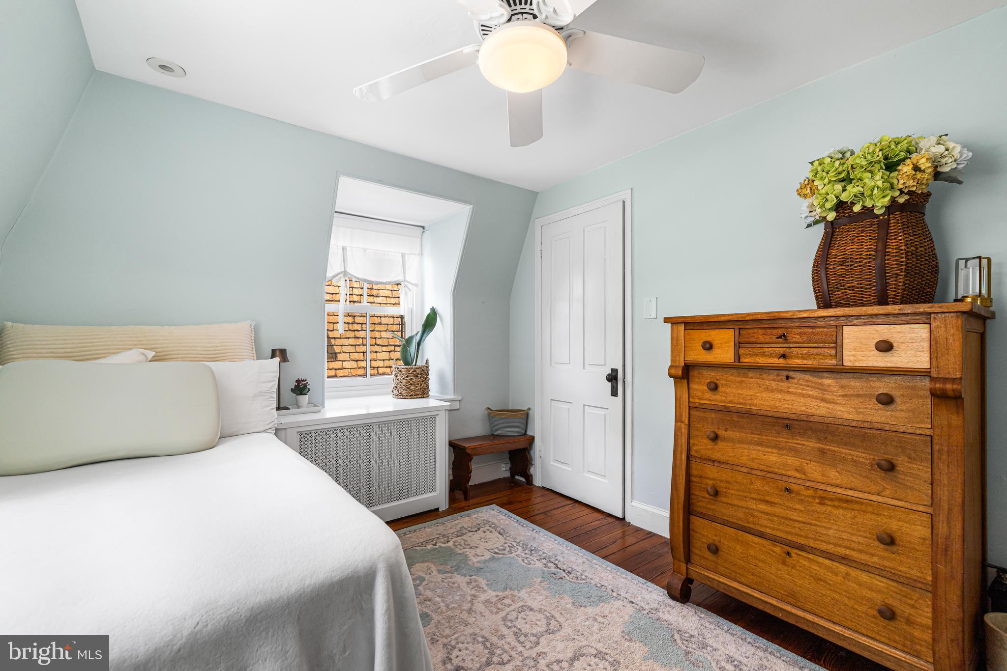CHESTNUT HILL - Residential