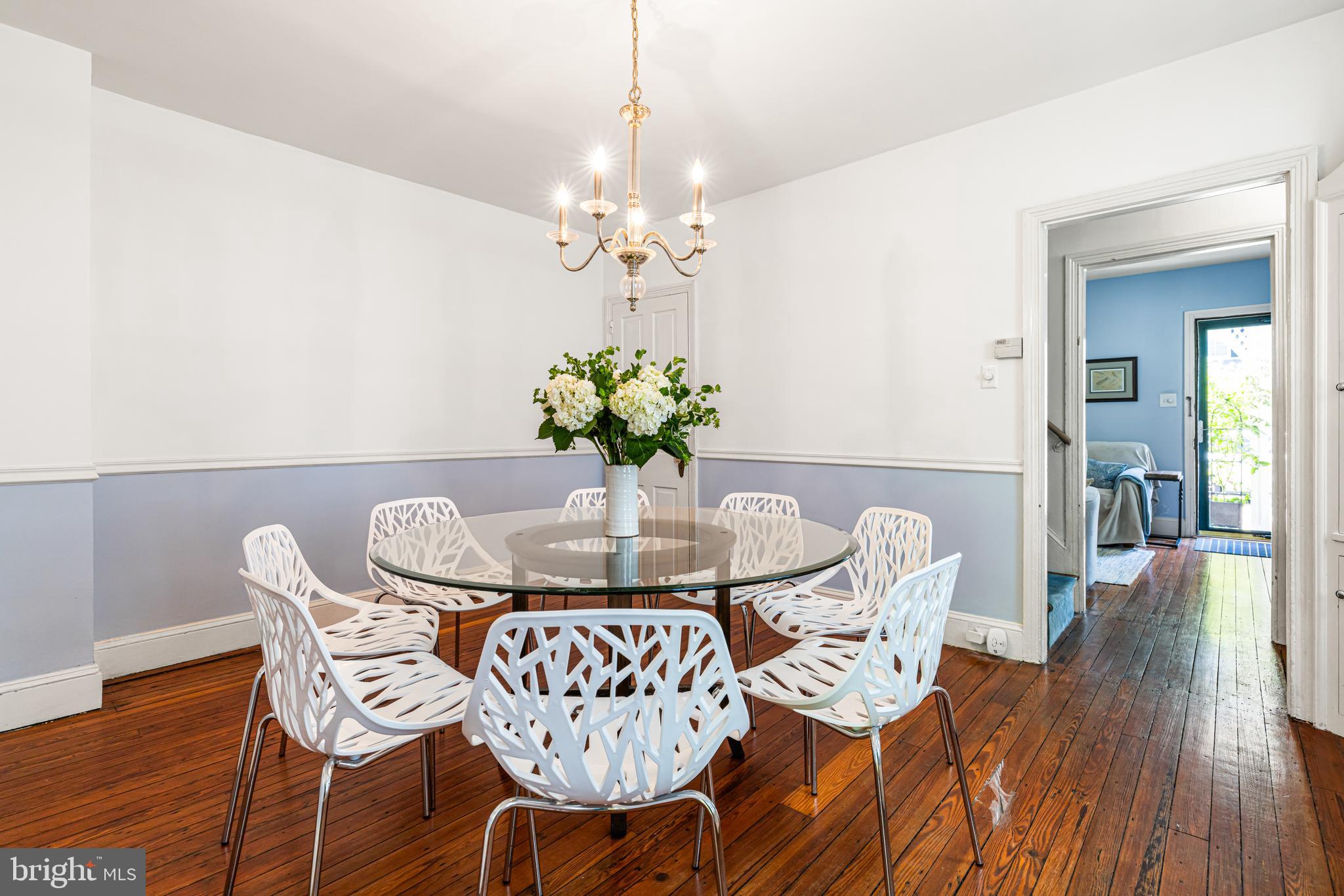 CHESTNUT HILL - Residential