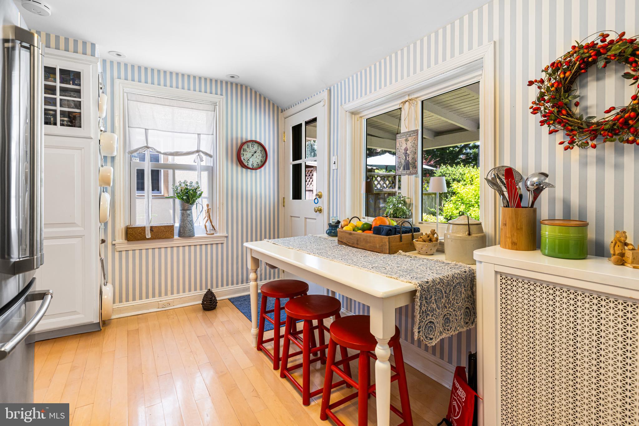 CHESTNUT HILL - Residential