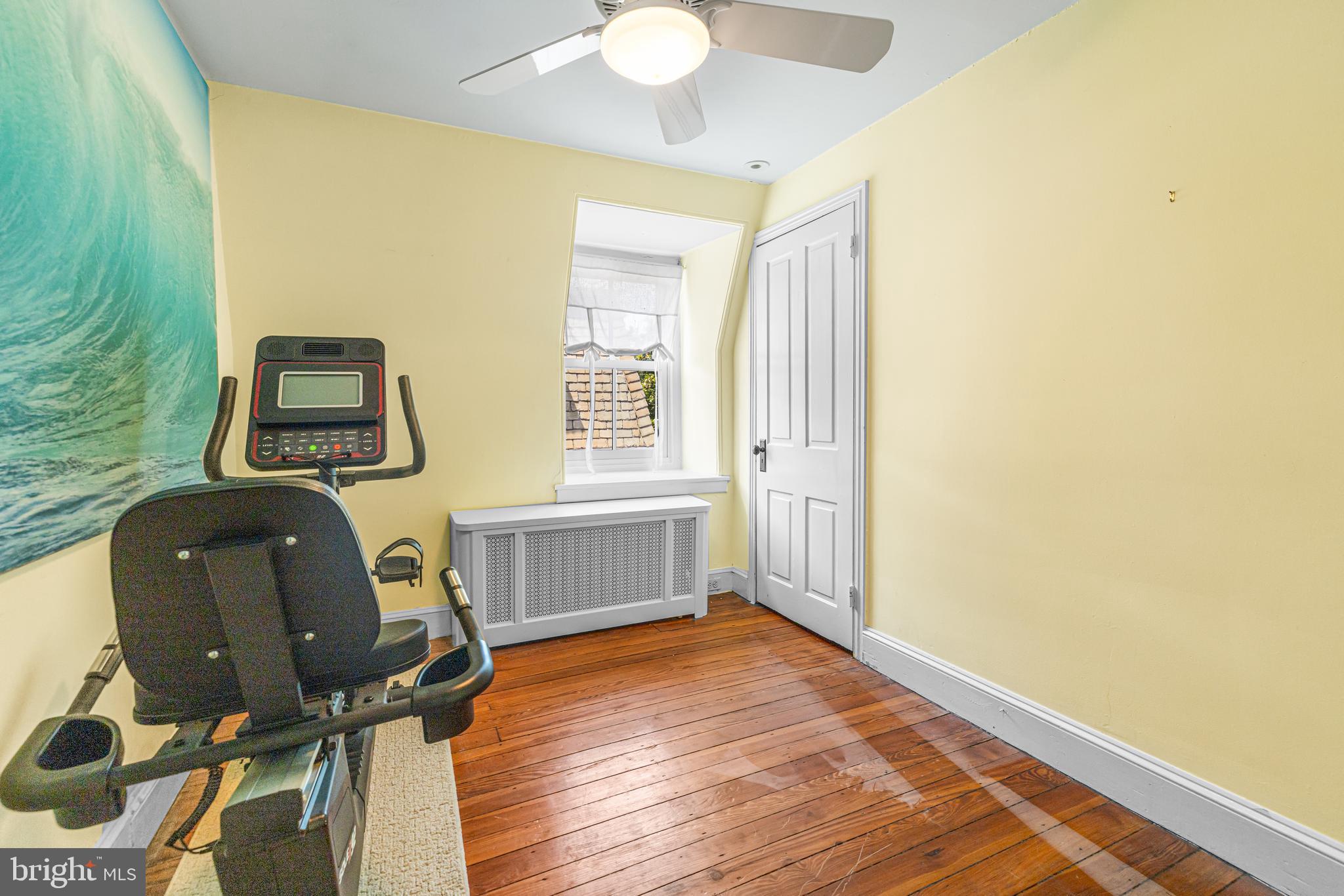 CHESTNUT HILL - Residential