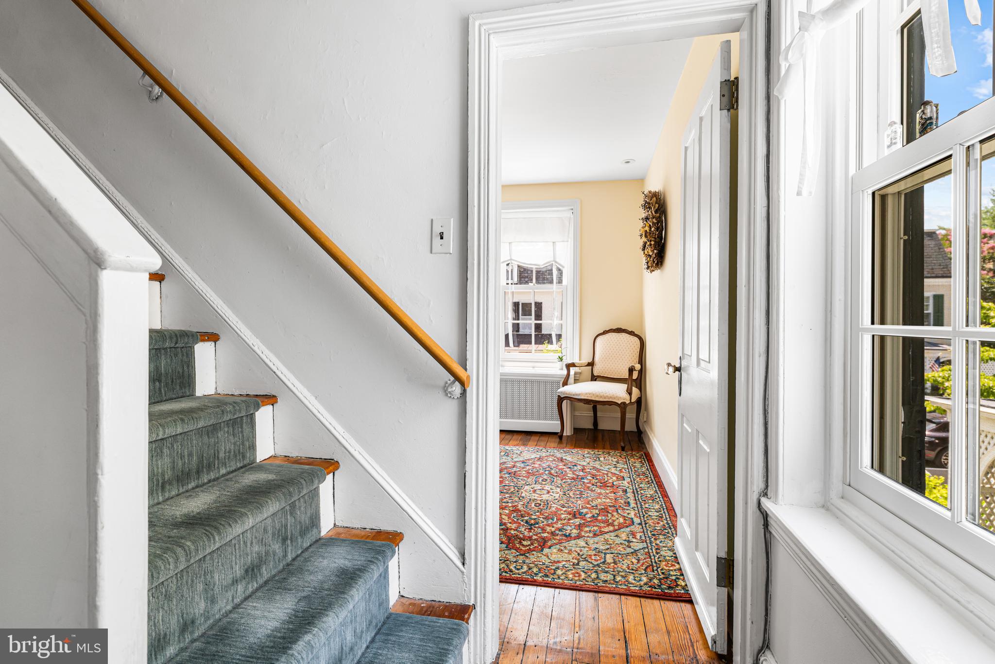 CHESTNUT HILL - Residential