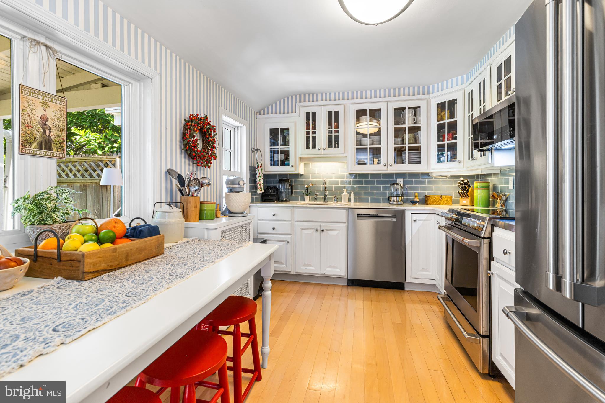 CHESTNUT HILL - Residential
