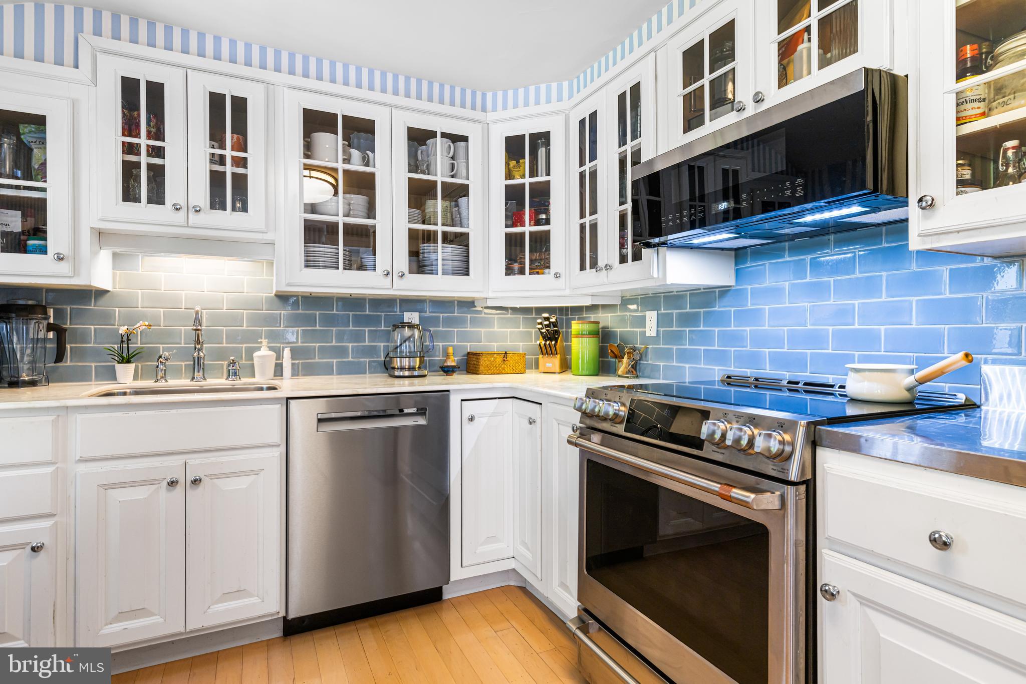 CHESTNUT HILL - Residential