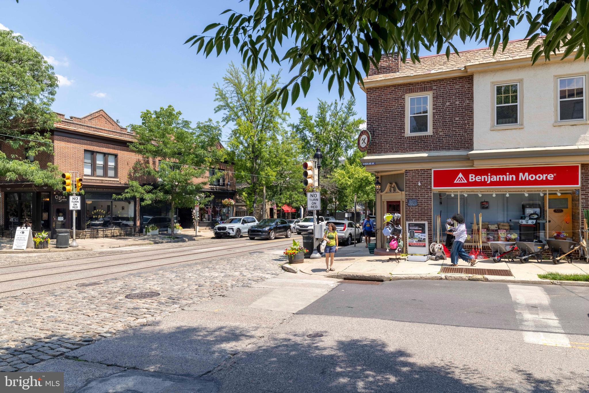 CHESTNUT HILL - Residential
