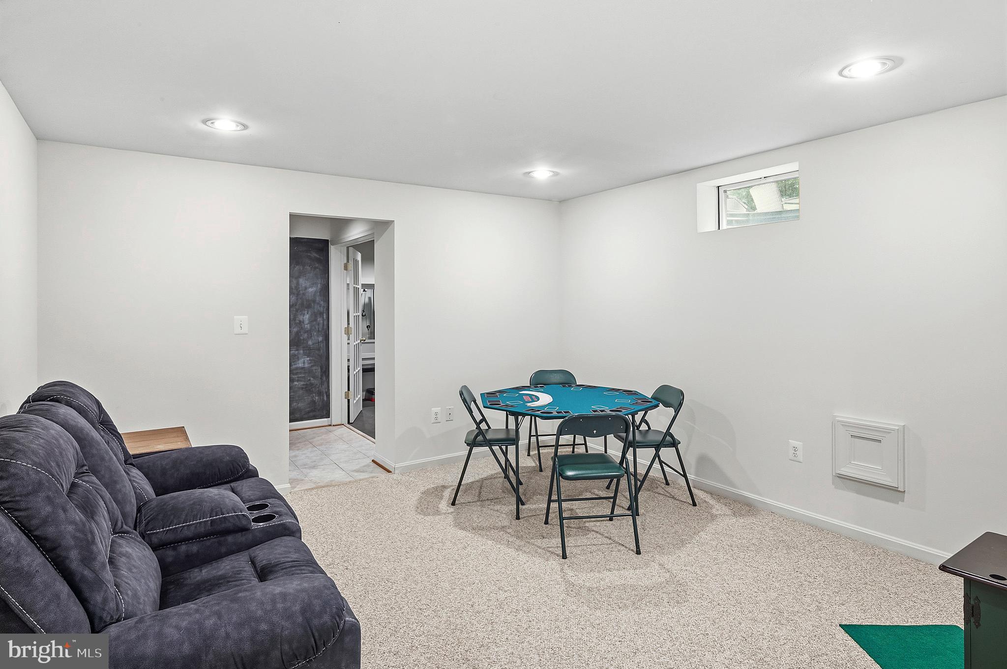 NORBECK GROVE - Residential