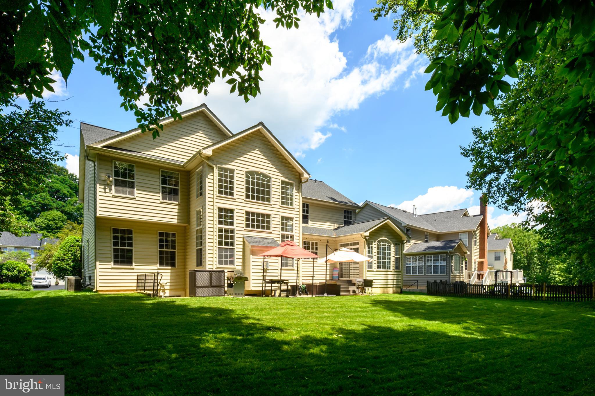 NORBECK GROVE - Residential