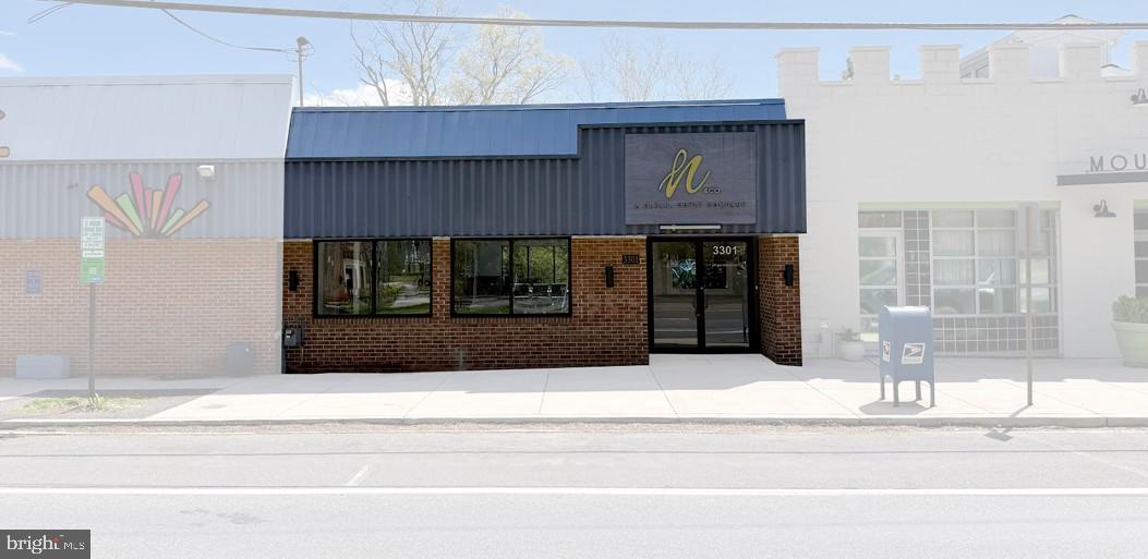 Recently vacated mixed-use building located just outside of DC in Mount Rainier, MD.​

Ideal for an owner/user looking to make use of the existing buildout and street frontage for their own retail concept.​

Located on a high traffic corridor with connection to Washington, DC and College Park to the north.​

Attractive SBA financing available with as little as 10% down.​