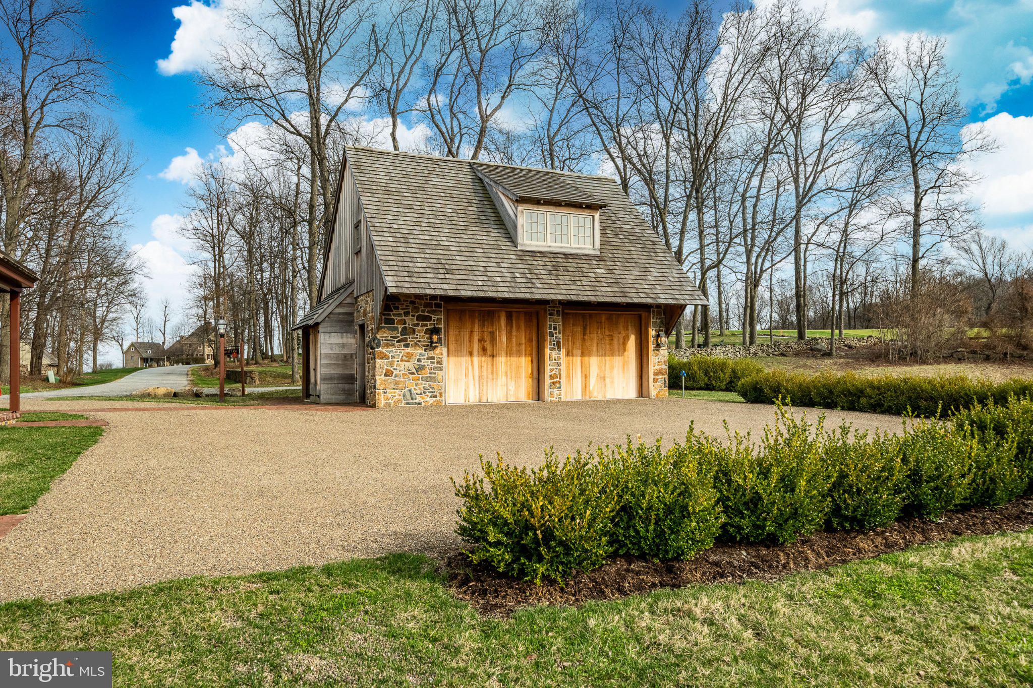 OLDEBULLTOWNVILLAGE - Residential