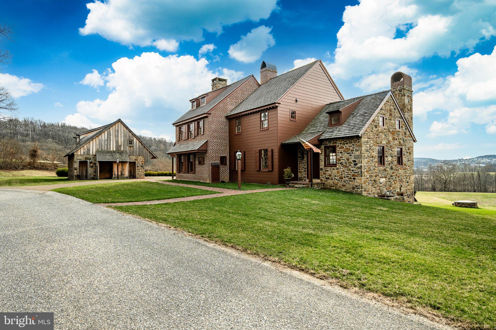 OLDEBULLTOWNVILLAGE - Residential
