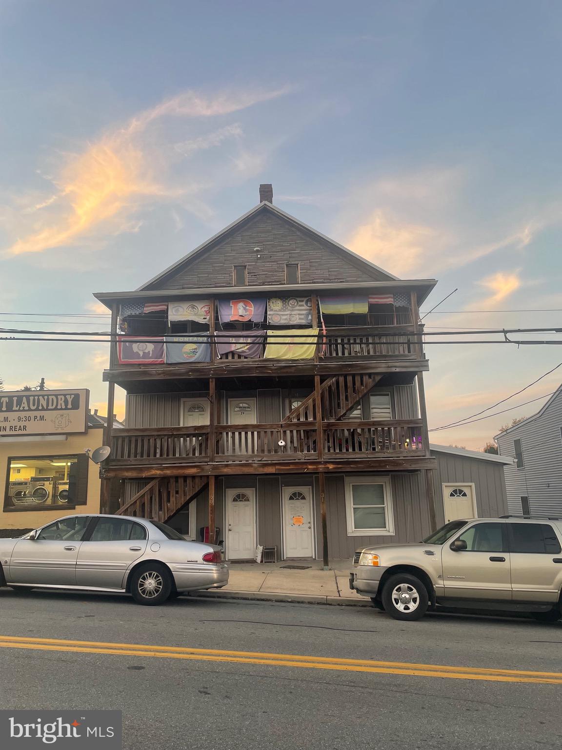A charming third-floor unit featuring two bedrooms and one bathroom awaits, nestled in a prime location near Red Lion Square, shopping centers, and more. This inviting space offers ample room for relaxation and boasts a delightful roof deck showcasing scenic views. Schedule your showing today!