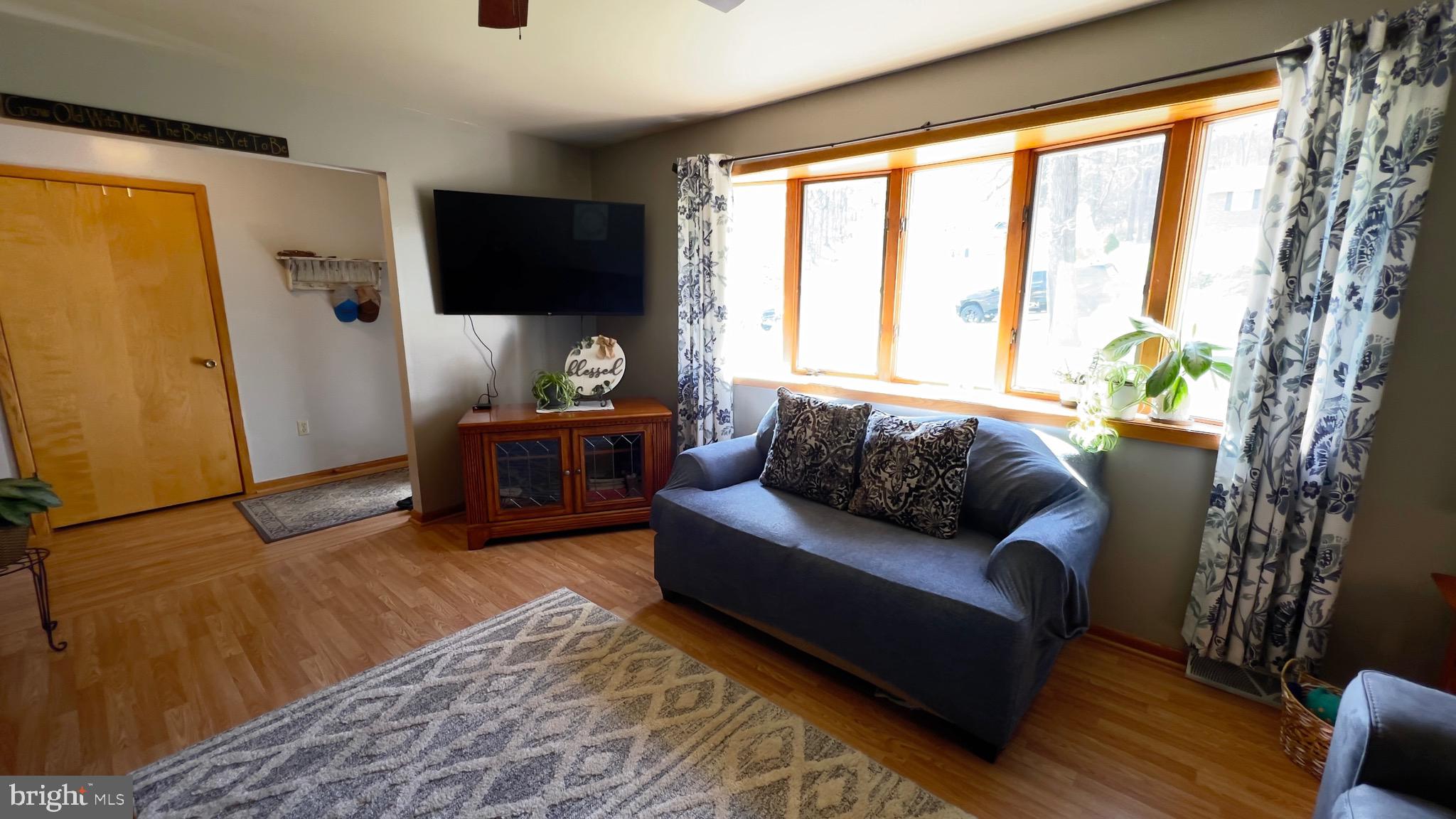 BOTANY WOODS - Residential
