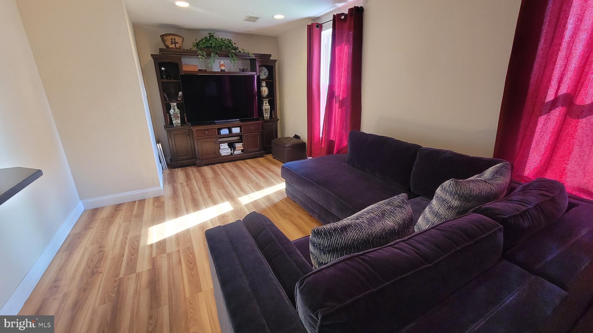NESHAMINY VALLEY - Residential