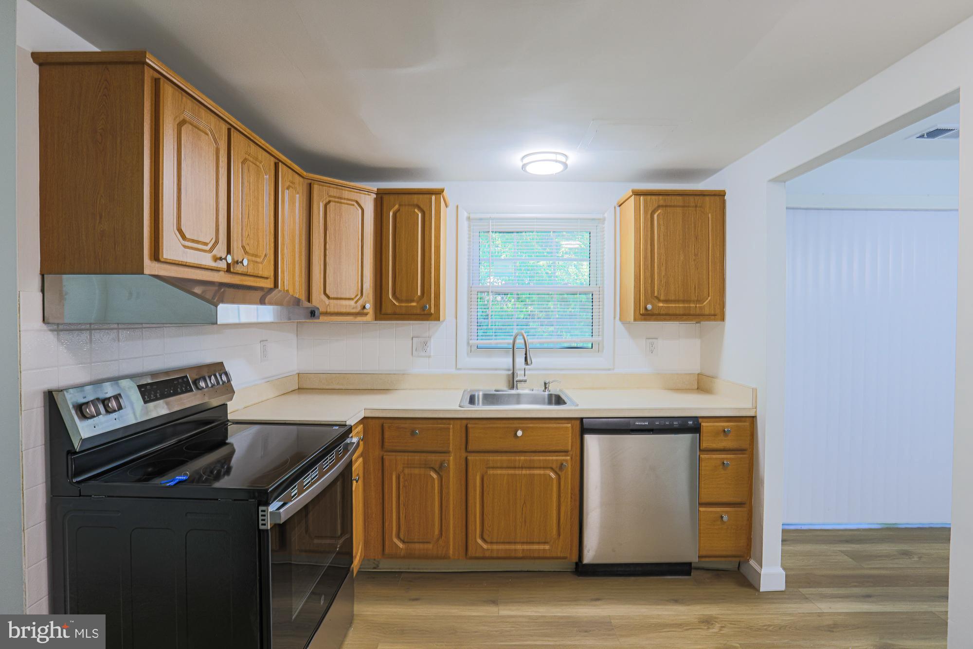 MAPLE RIDGE - Residential