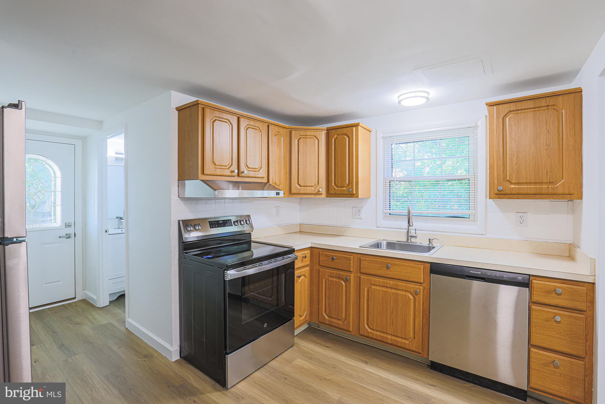MAPLE RIDGE - Residential