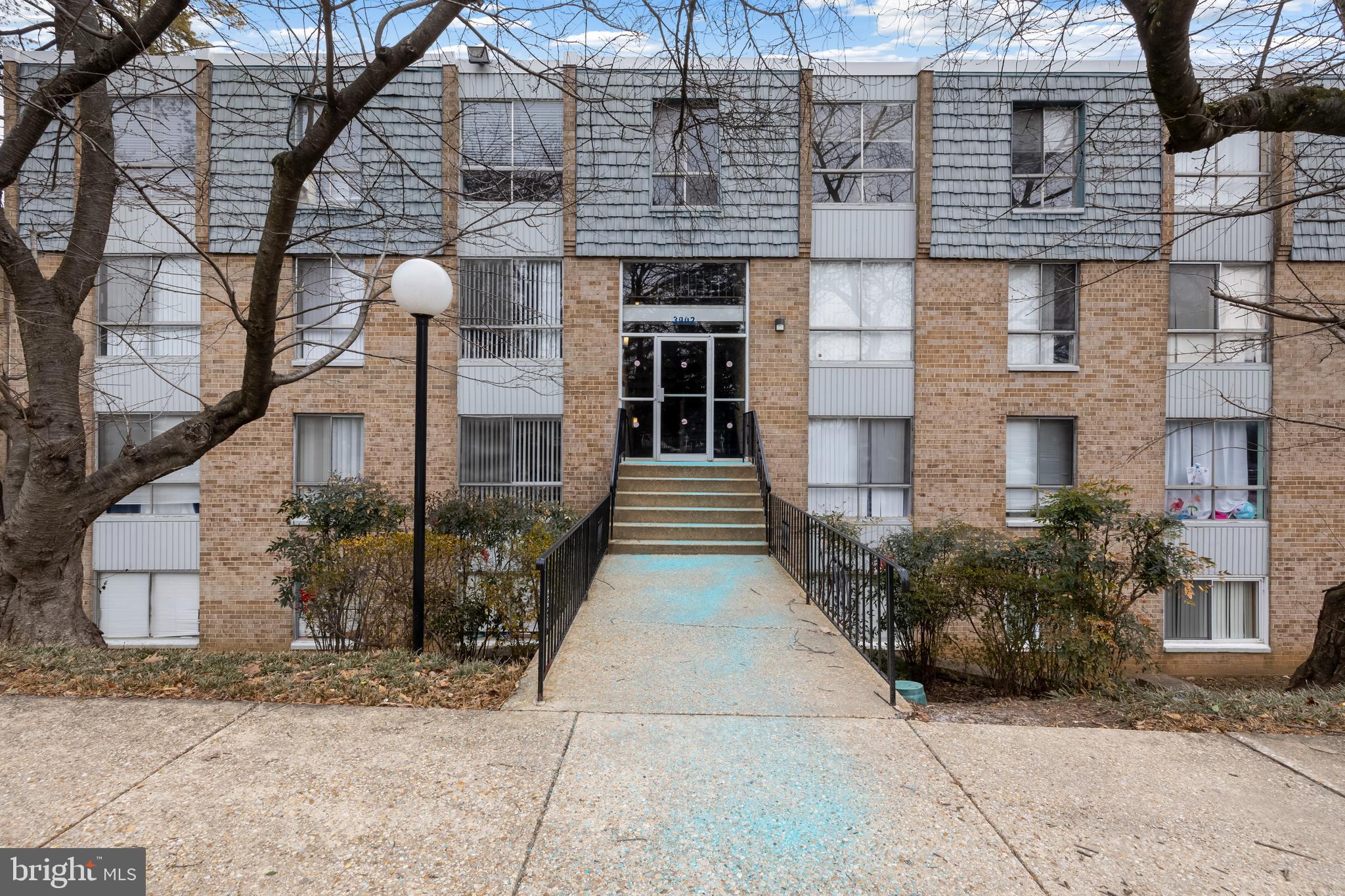 Welcome to this bright and inviting two-bedroom condo, bathed in natural sunlight and ideally situated just blocks from vibrant shopping, restaurants, and convenient public transportation options. Recently refreshed with a fresh coat of paint and newly refinished wood floors, this charming unit is move-in ready and waiting for its new owner.

The in-unit washer/dryer offers the ultimate convenience with its own private nook, providing a sleek and functional solution for laundry needs. The spacious owner’s bedroom boasts a generous walk-in closet, ensuring ample storage and organization.

The kitchen is a true highlight, featuring plenty of space to expand the cabinetry or even create a cozy dining area for casual meals. Adjacent to the kitchen, a versatile room awaits your creativity—it’s perfect as a den, home office, private dining room, or any number of other possibilities to suit your lifestyle.

This condo is being sold in as-is condition as part of an estate sale, presenting an excellent opportunity for those looking to add their personal touch. Don’t miss out on this gem—schedule a showing today and envision your new home in this fantastic location!