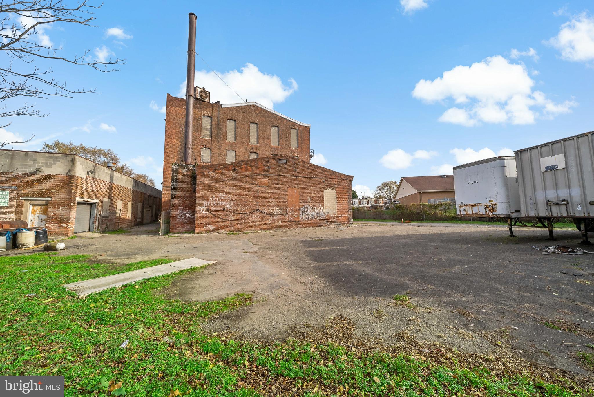 FRANKFORD - Commercial Sale
