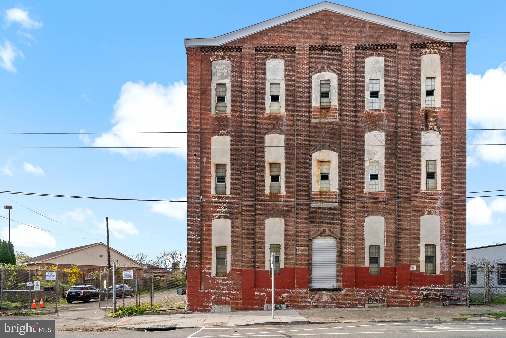 FRANKFORD - Commercial Sale