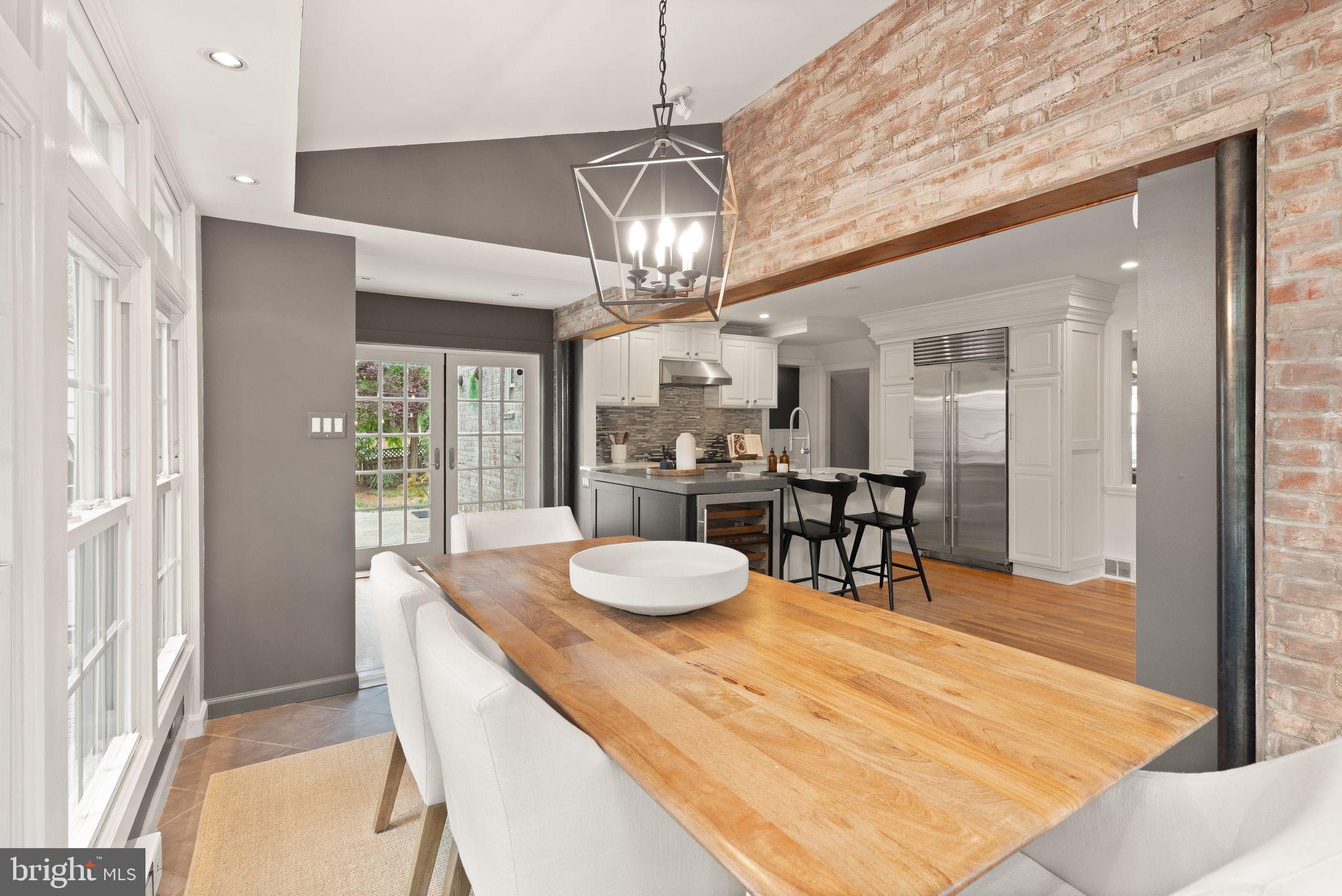 ARLINGTON FOREST - Residential