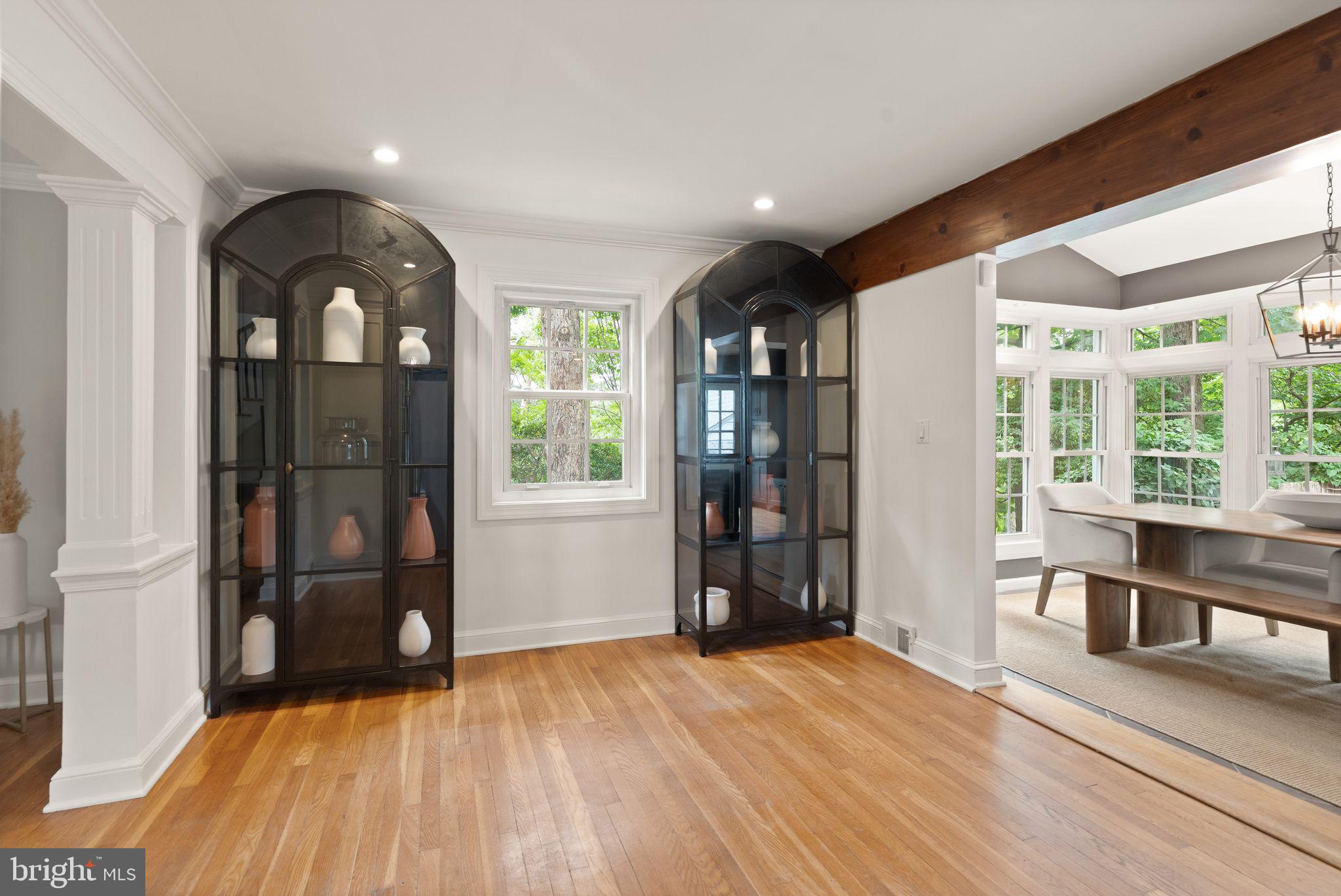 ARLINGTON FOREST - Residential