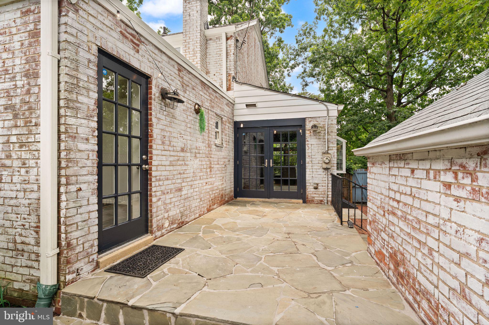 ARLINGTON FOREST - Residential