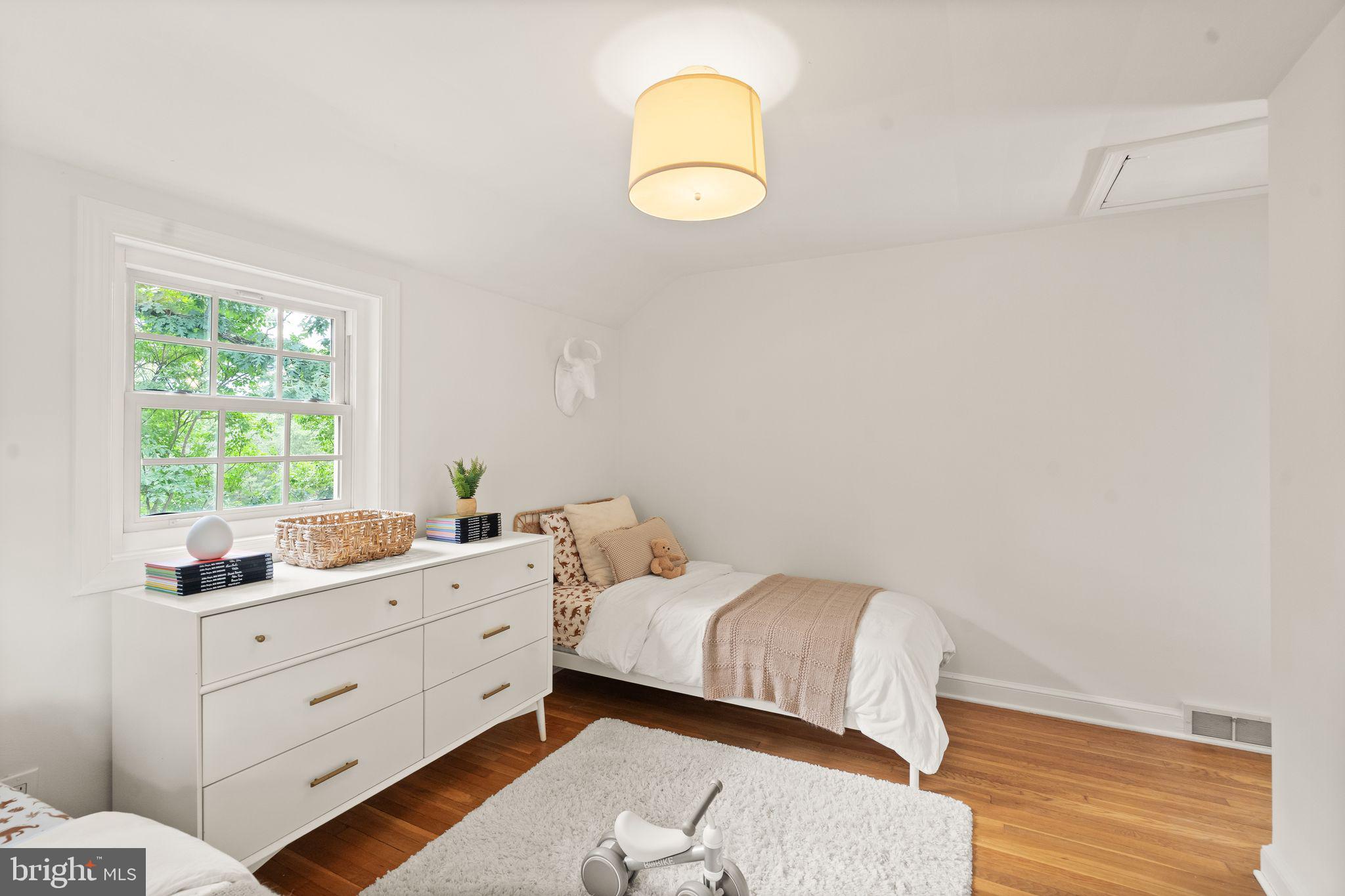 ARLINGTON FOREST - Residential