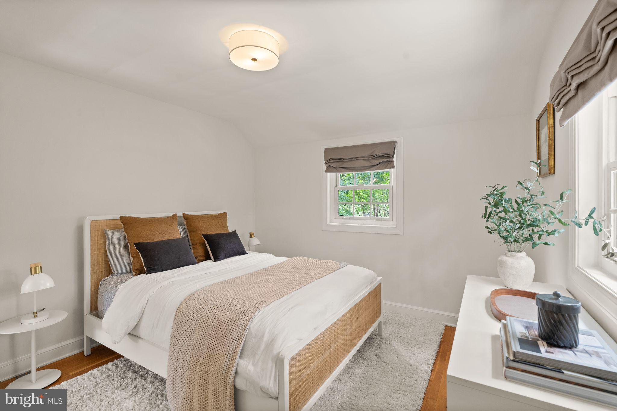 ARLINGTON FOREST - Residential