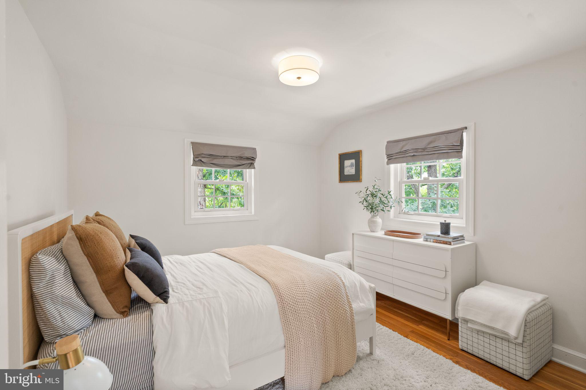 ARLINGTON FOREST - Residential