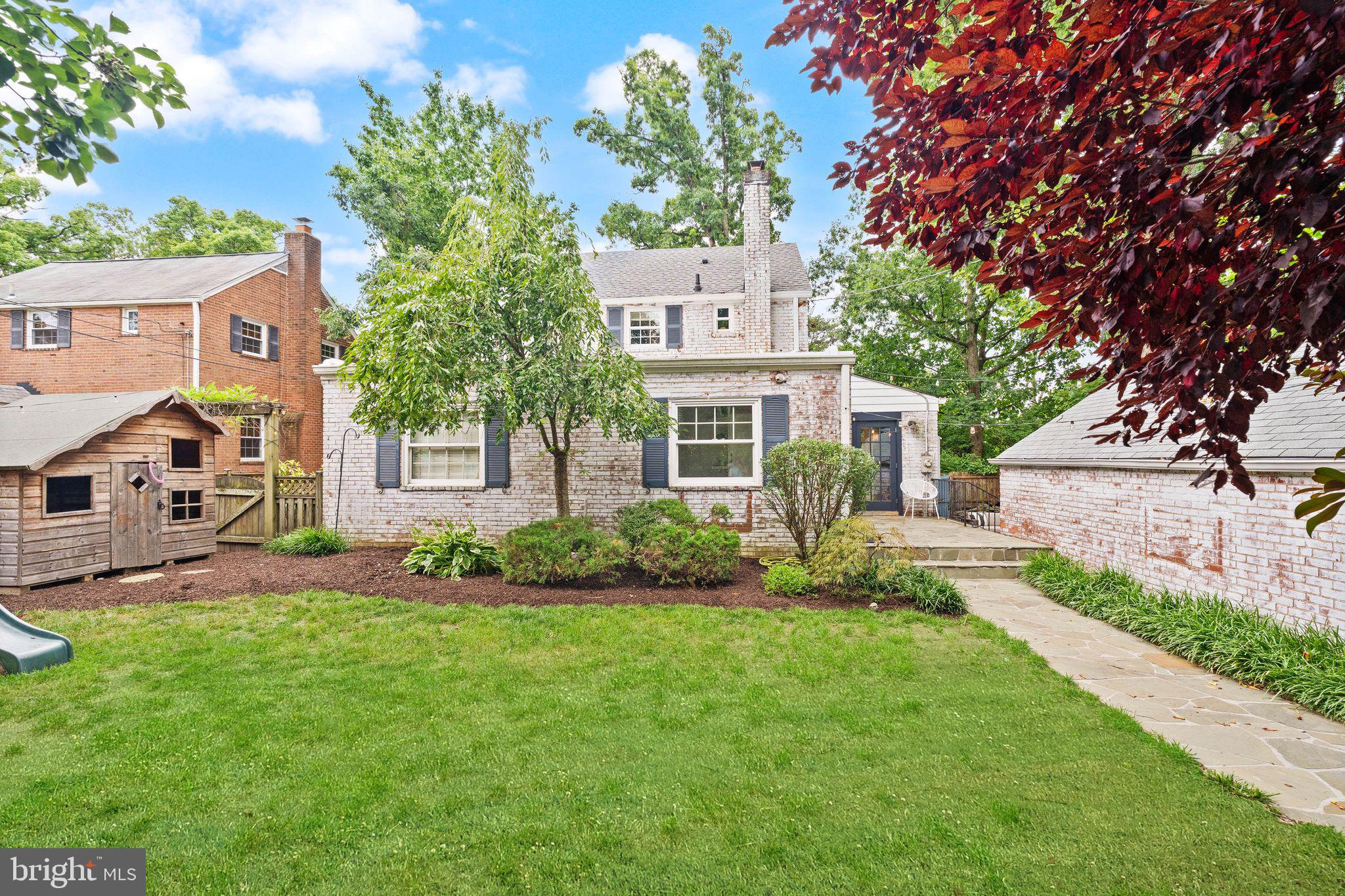 ARLINGTON FOREST - Residential