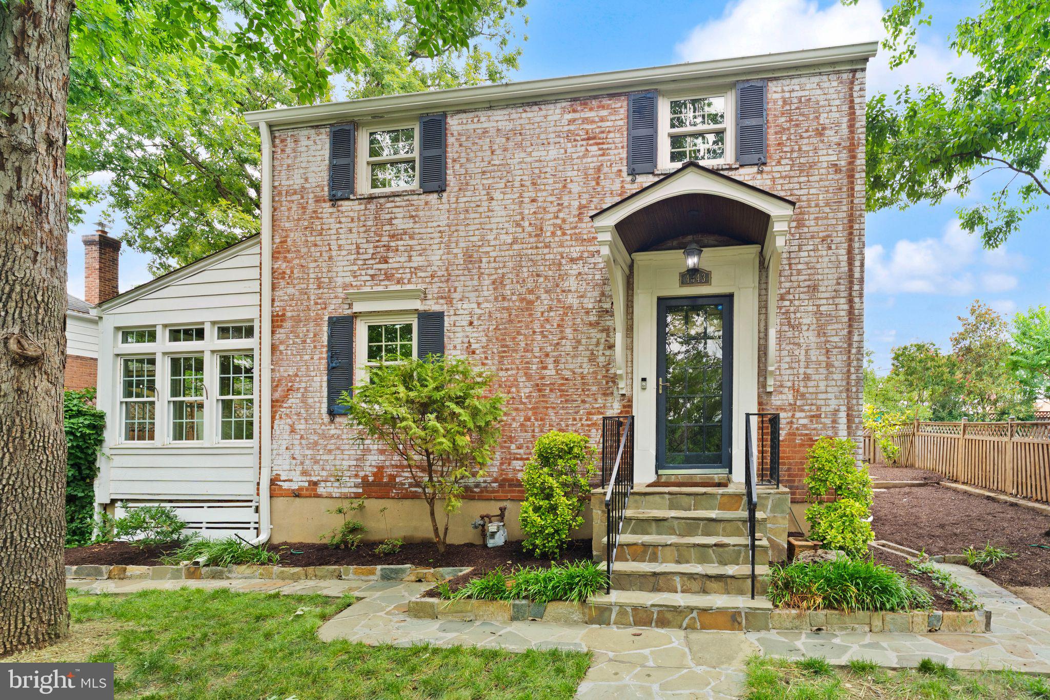 ARLINGTON FOREST - Residential