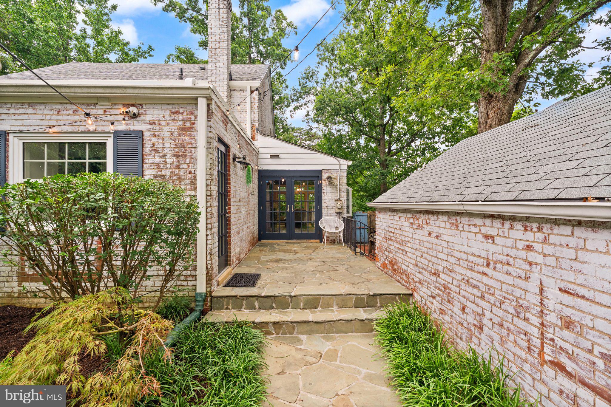 ARLINGTON FOREST - Residential