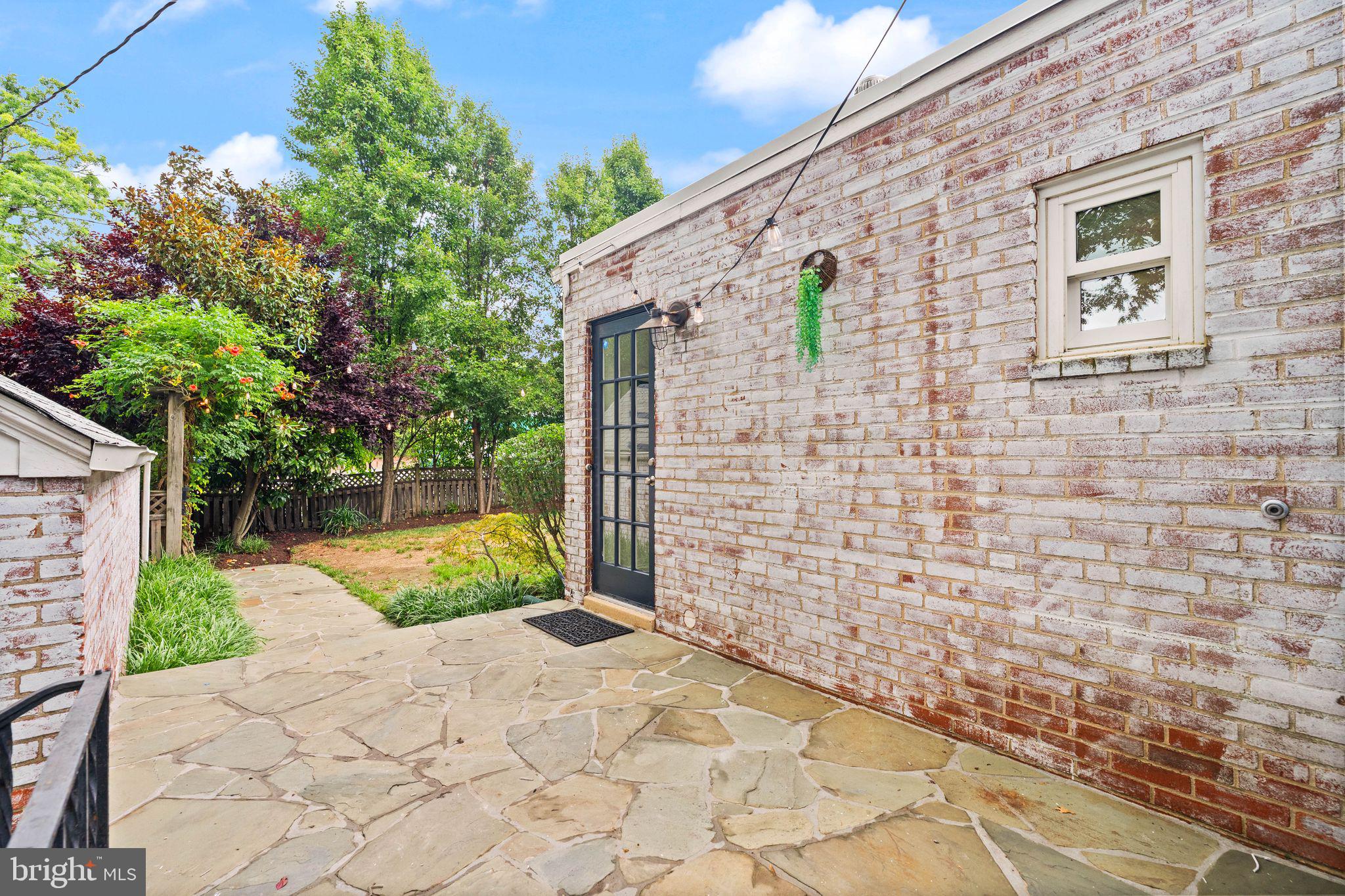 ARLINGTON FOREST - Residential