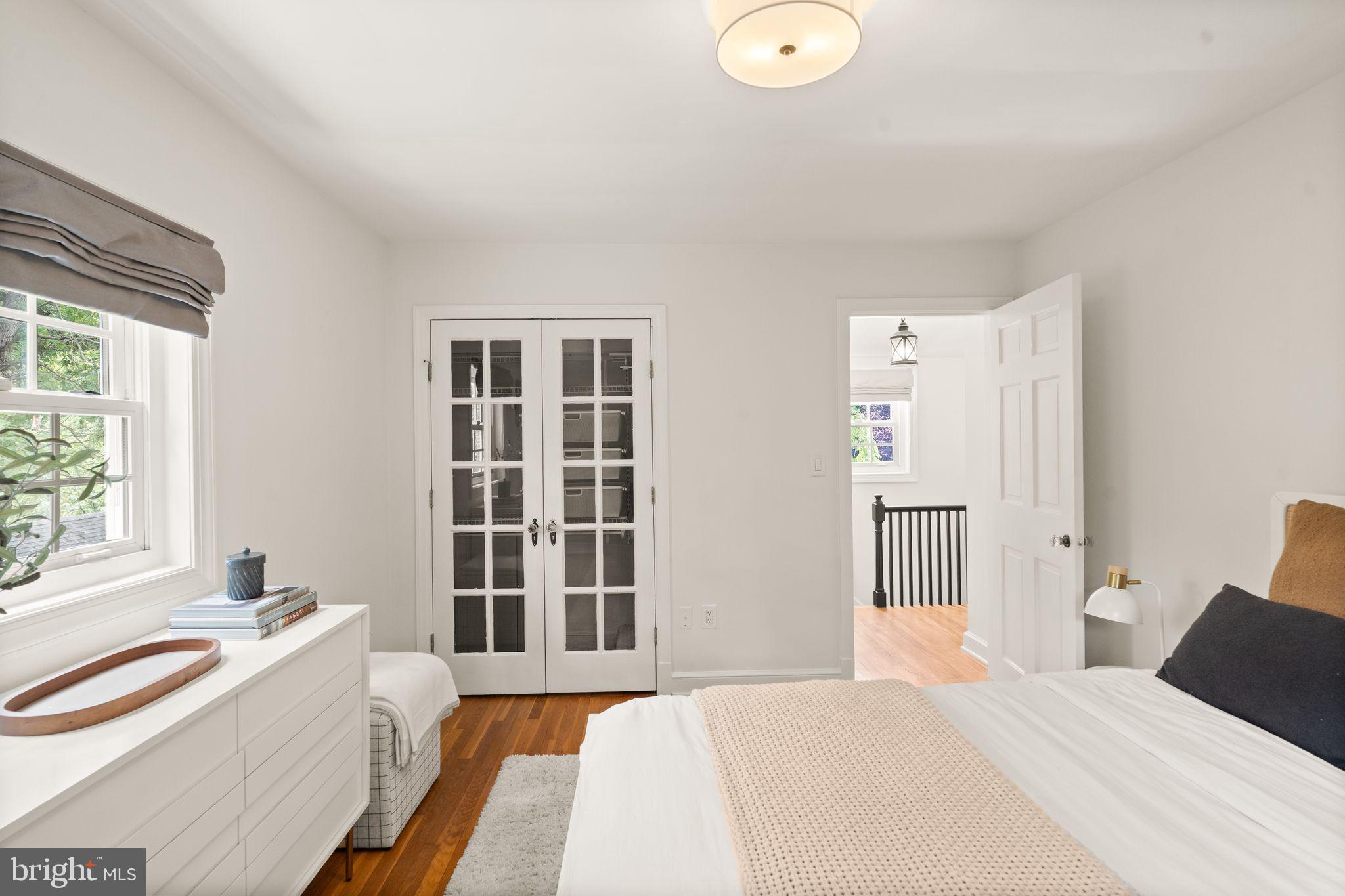 ARLINGTON FOREST - Residential