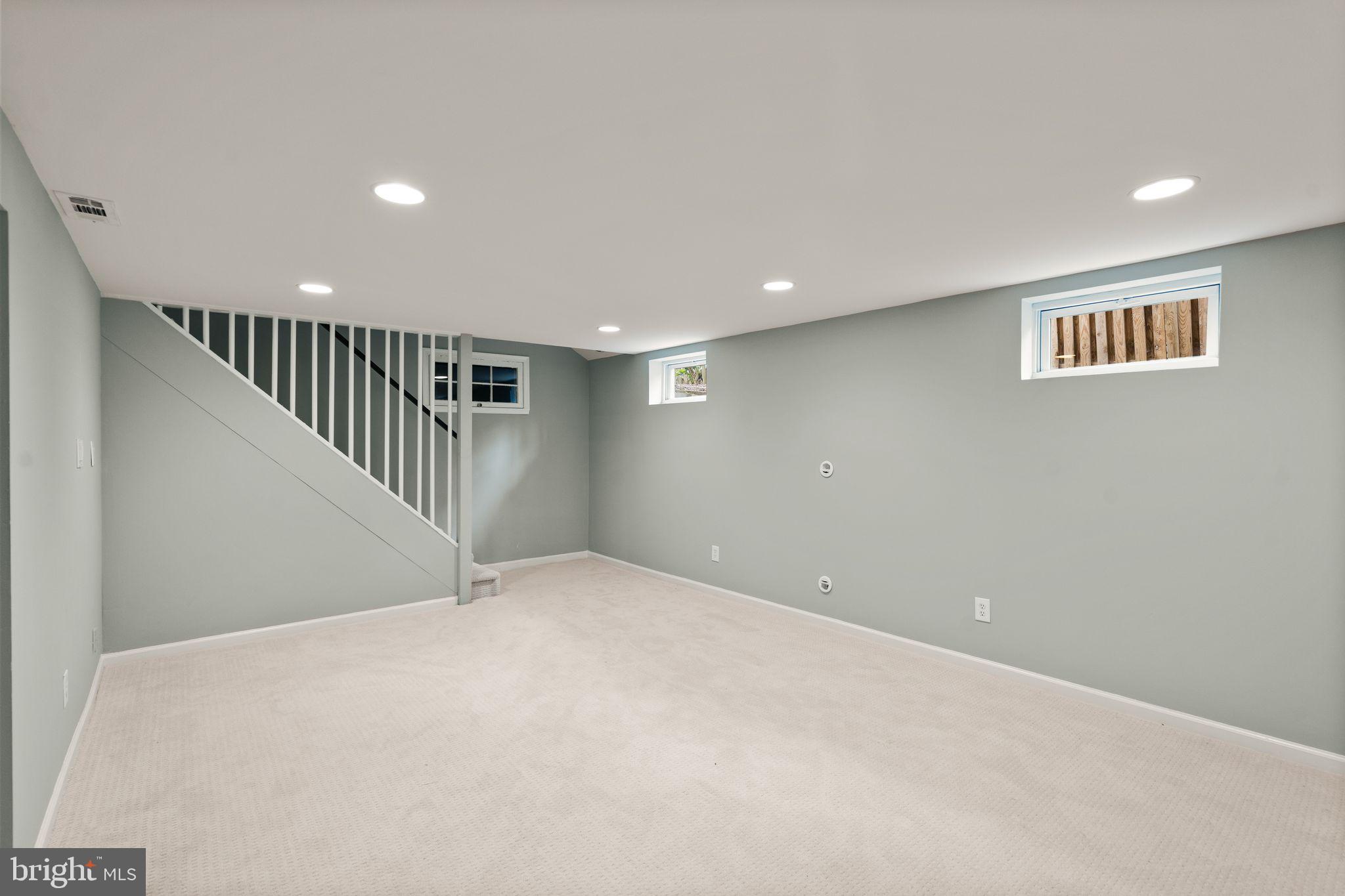 ARLINGTON FOREST - Residential