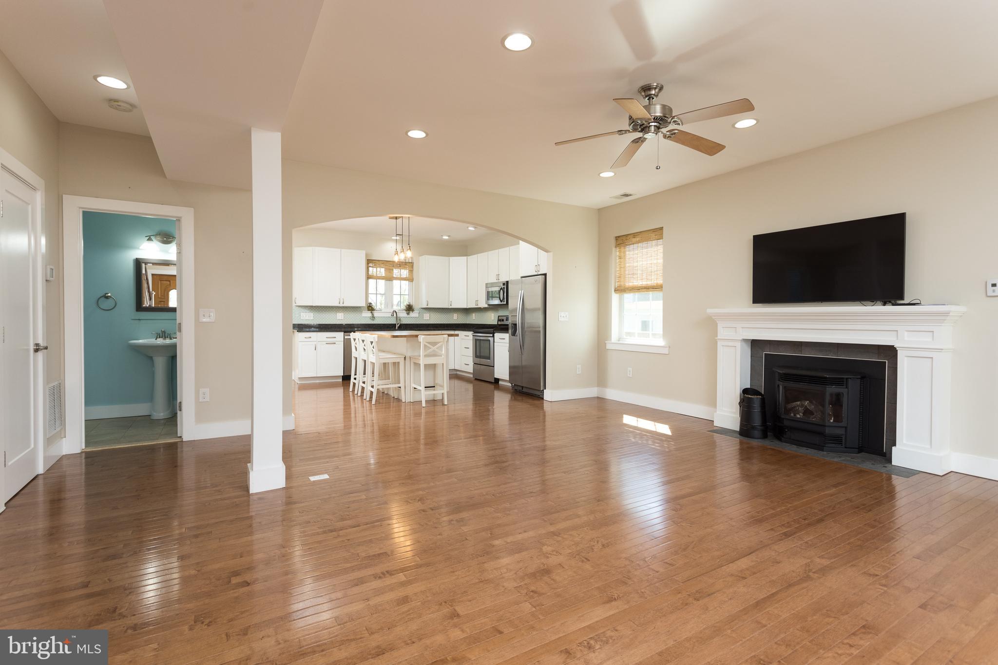 OLIVER BEACH - Residential