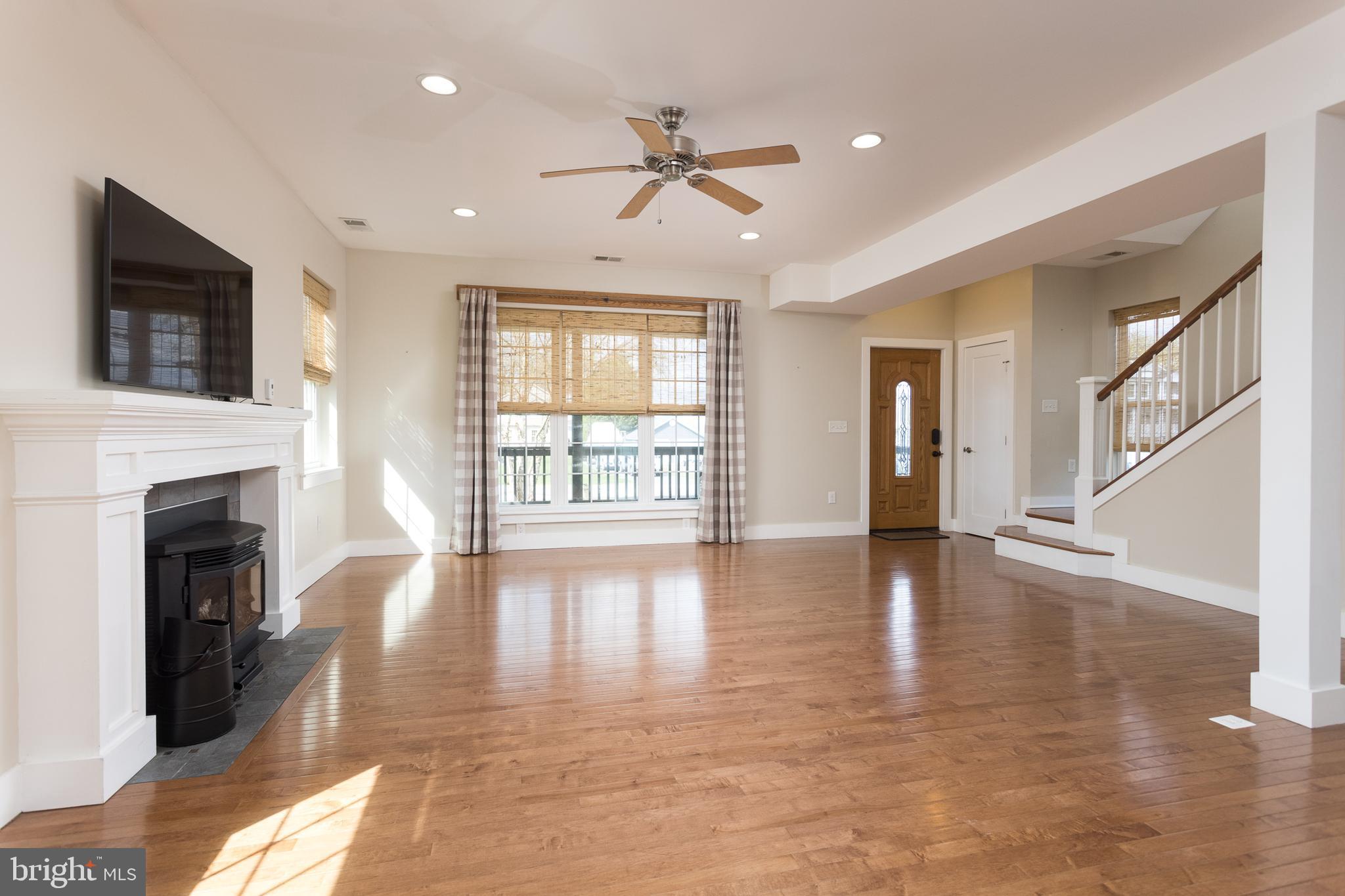 OLIVER BEACH - Residential