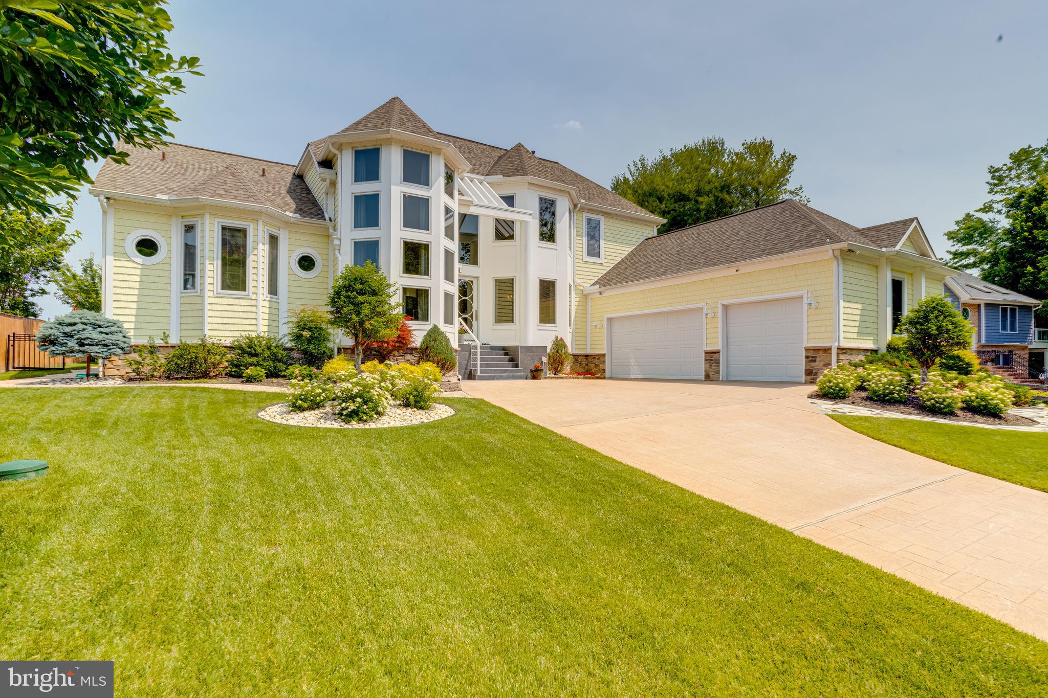 ROCKAWAY BEACH - Residential