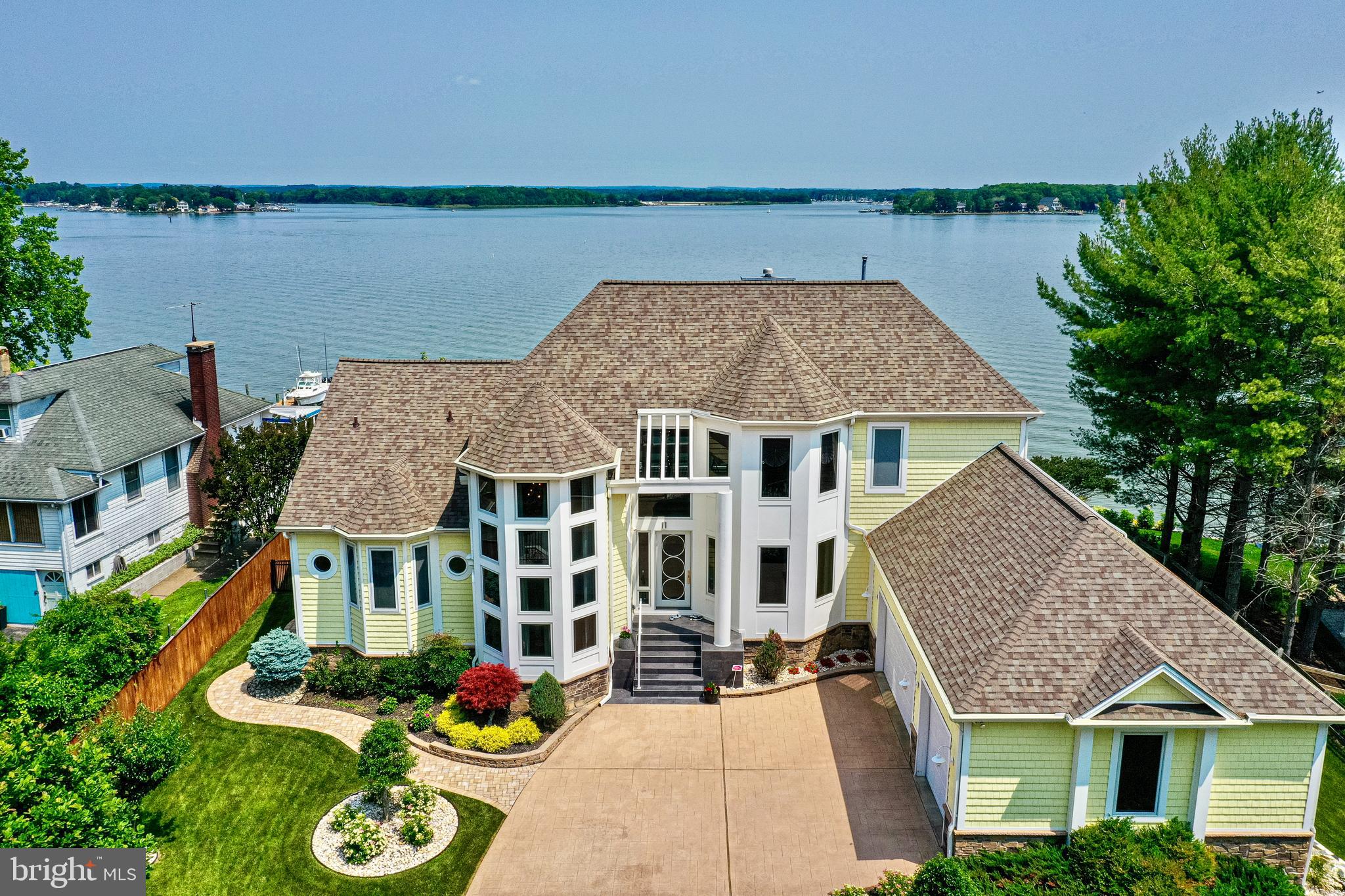 ROCKAWAY BEACH - Residential