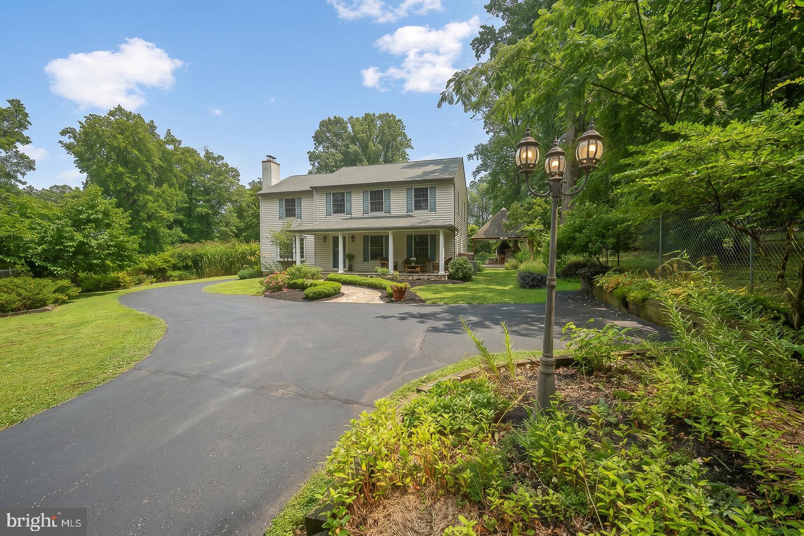 SPRING MEADOWS - Residential