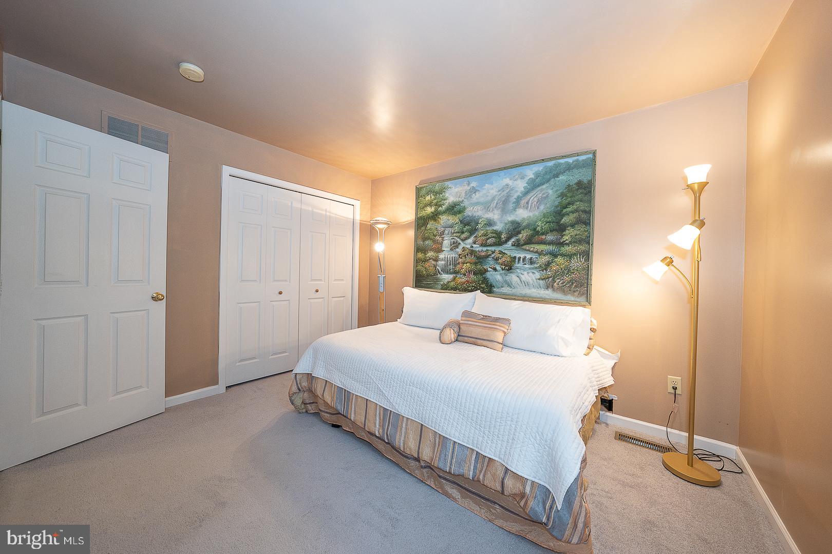 SPRING MEADOWS - Residential