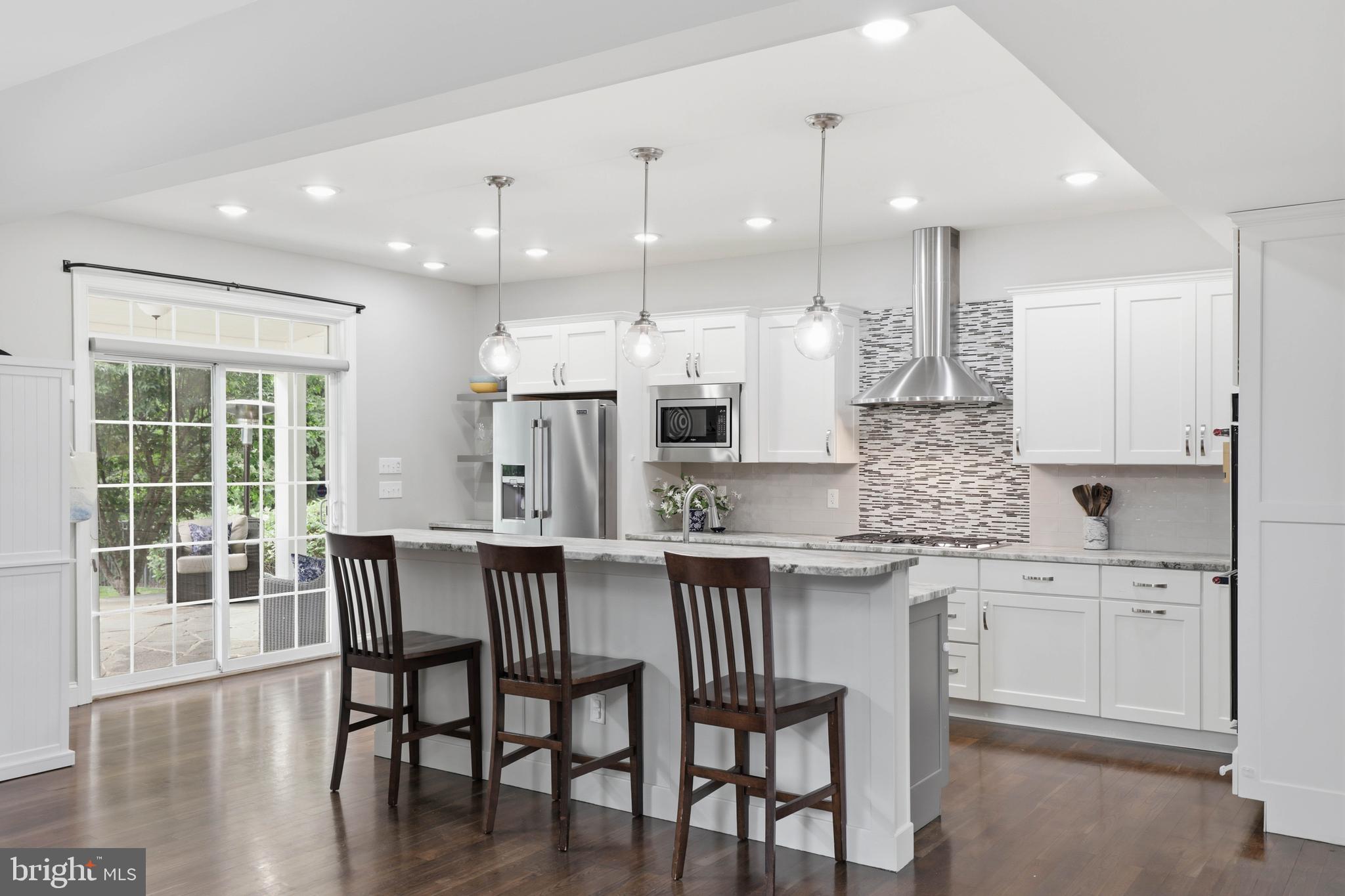 LAUREL POND - Residential