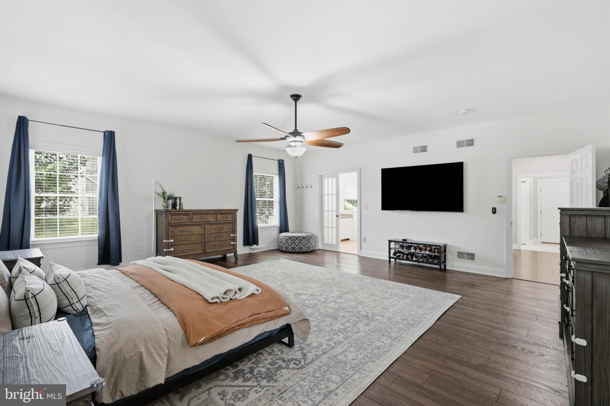 LAUREL POND - Residential