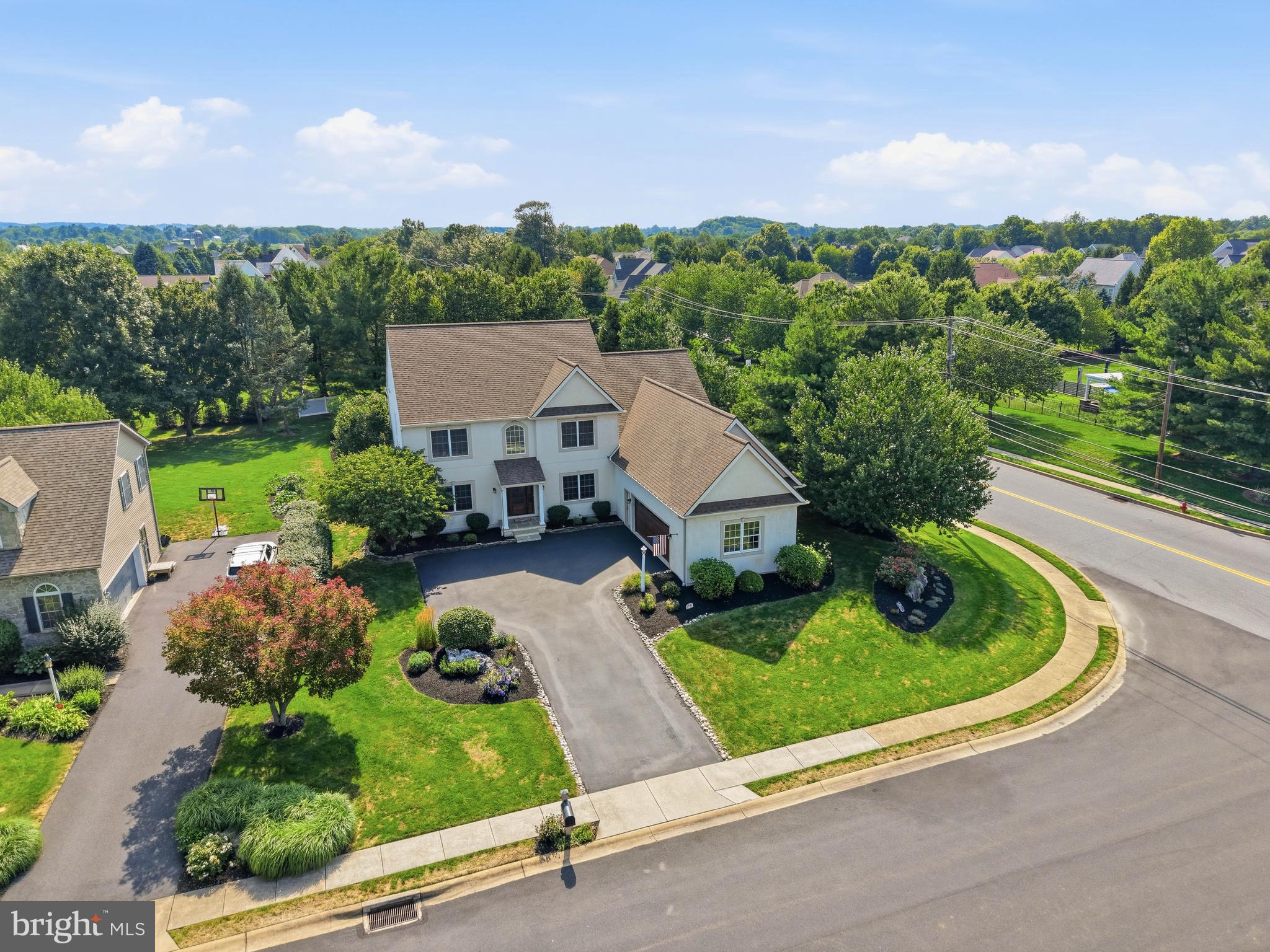 LAUREL POND - Residential