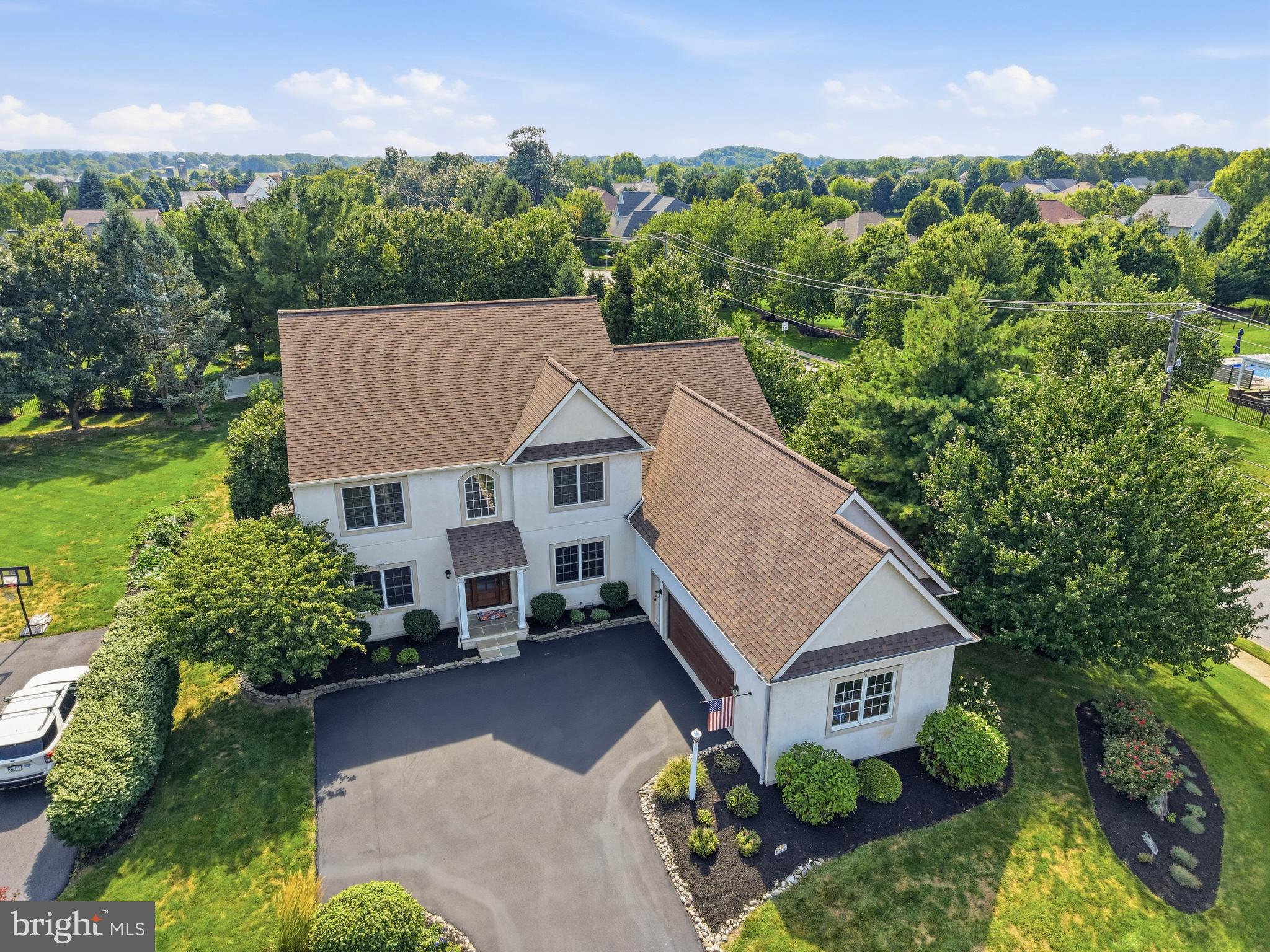 LAUREL POND - Residential