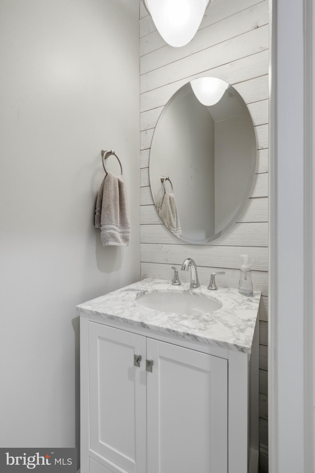 LAUREL POND - Residential