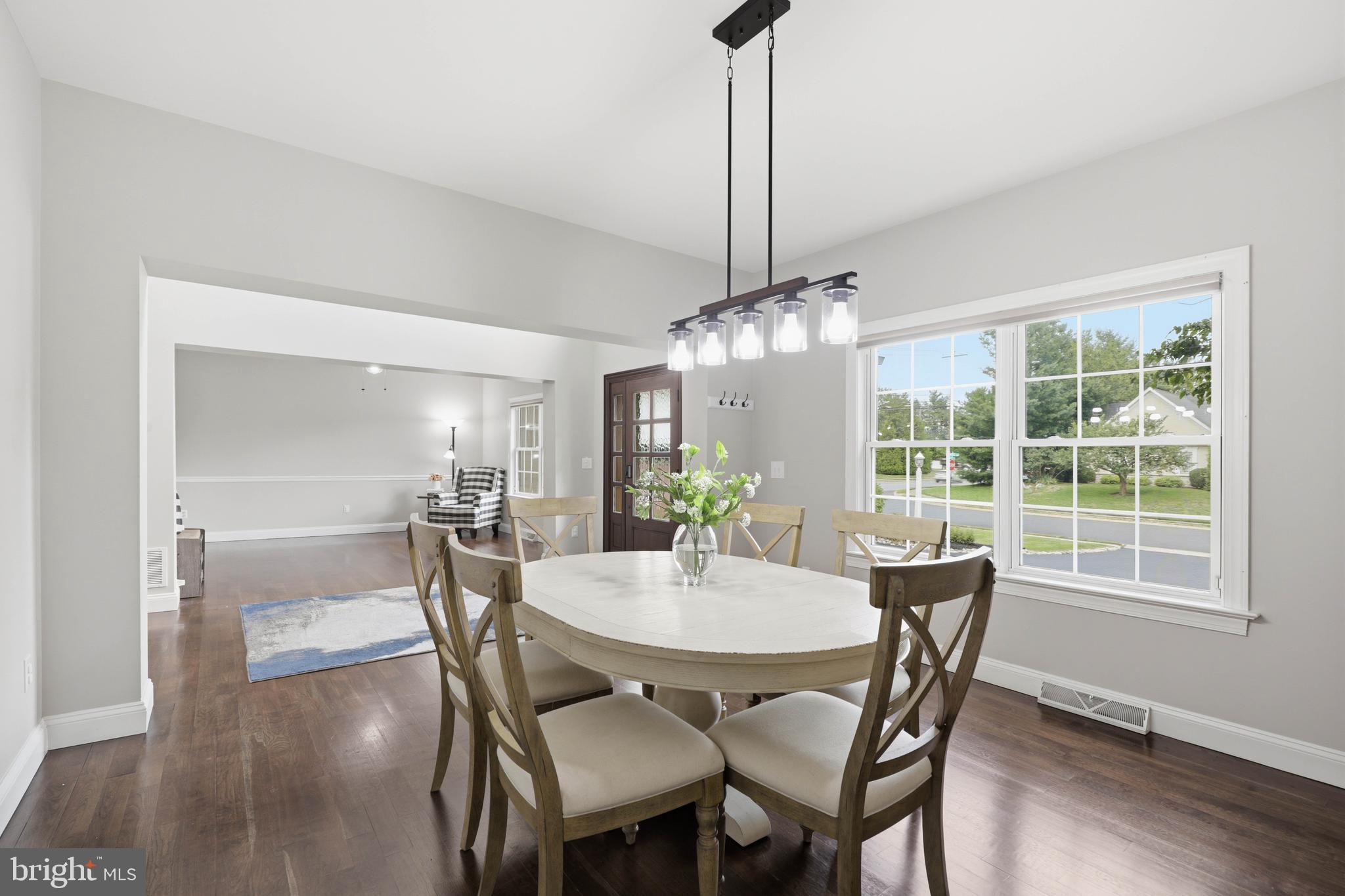 LAUREL POND - Residential