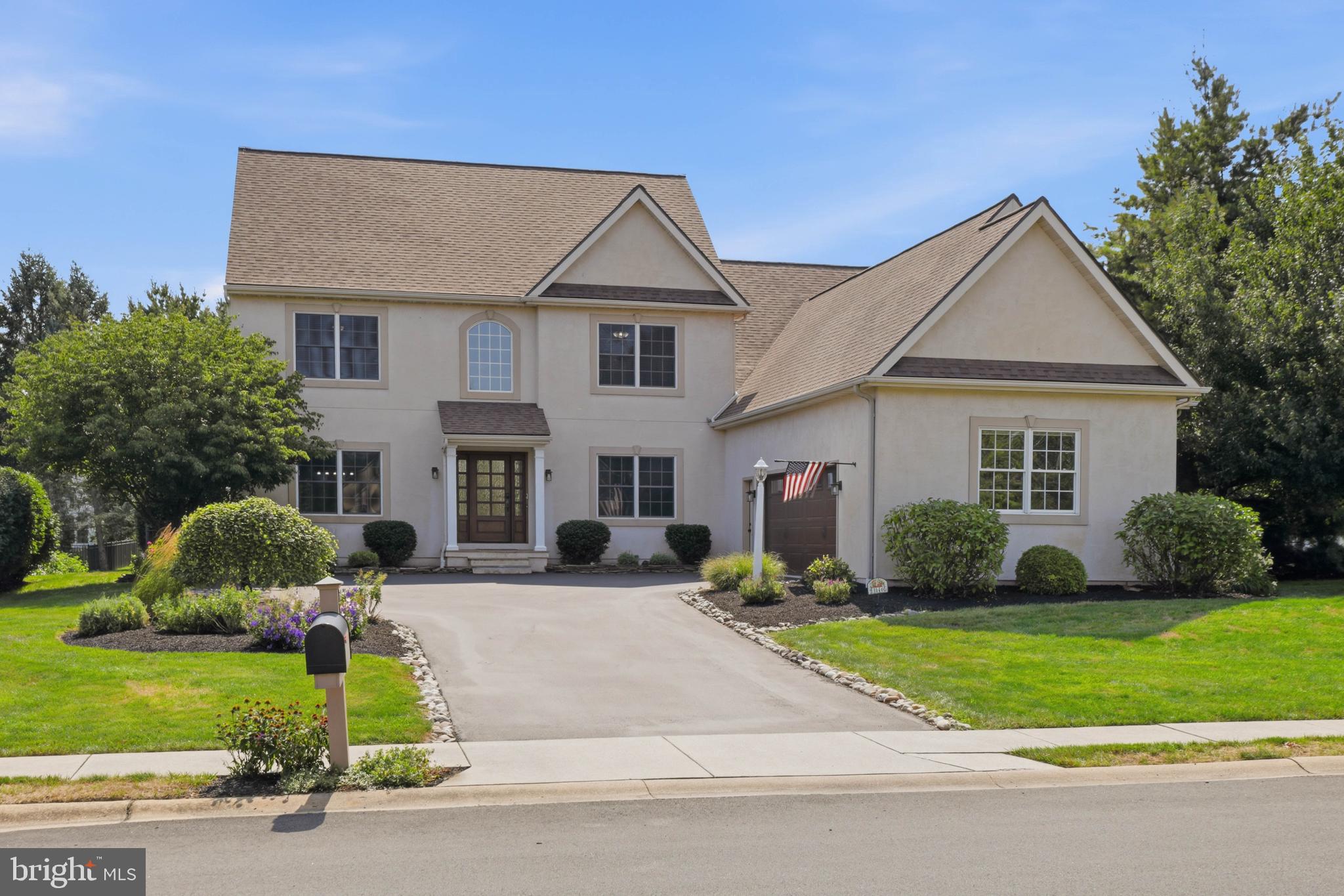 LAUREL POND - Residential