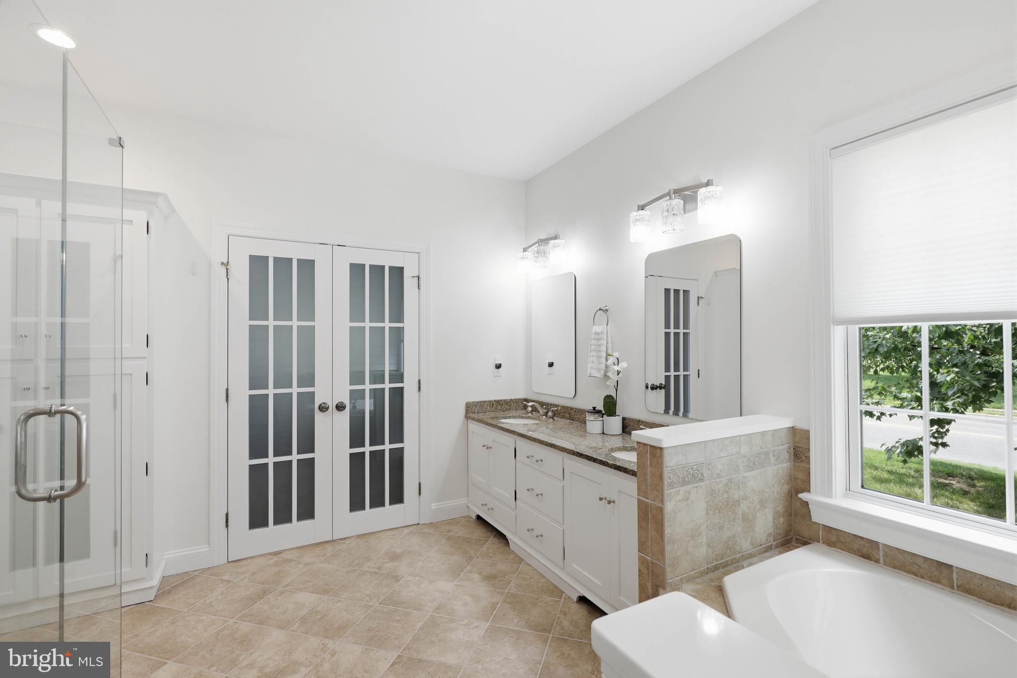LAUREL POND - Residential