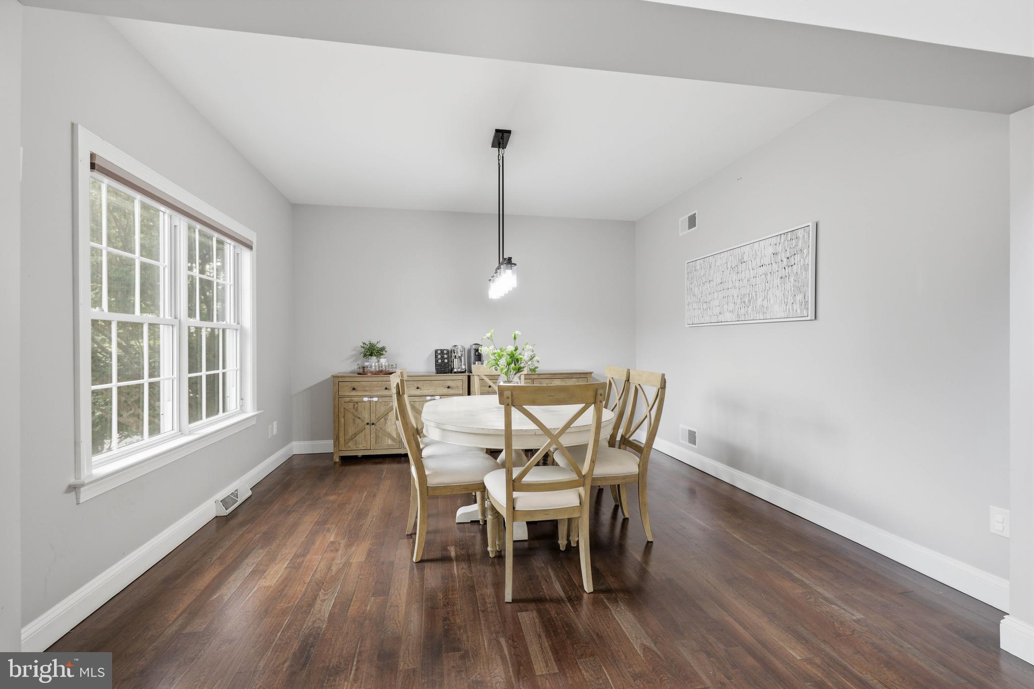 LAUREL POND - Residential
